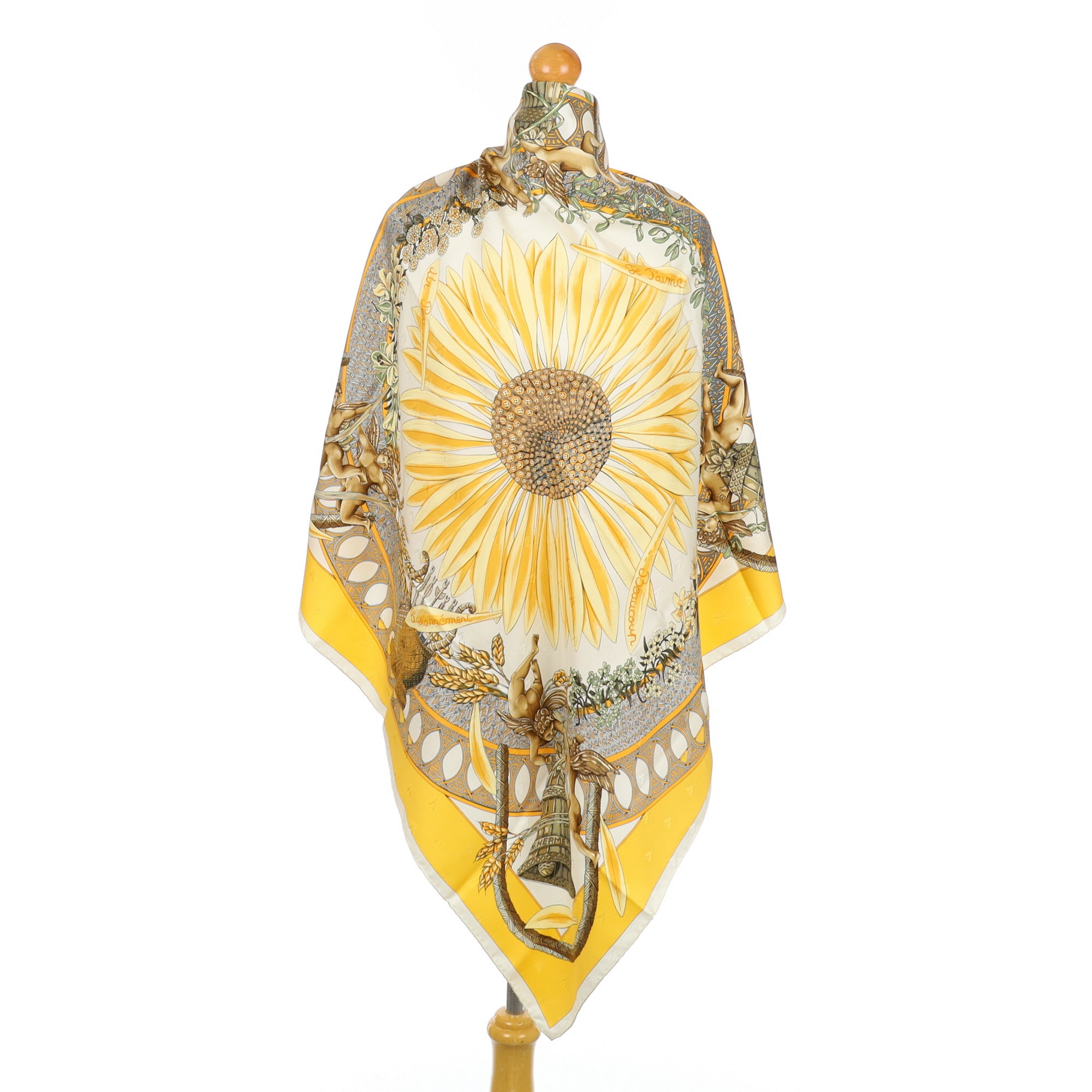 Pristine Hermès Amours Designer Silk Scarf