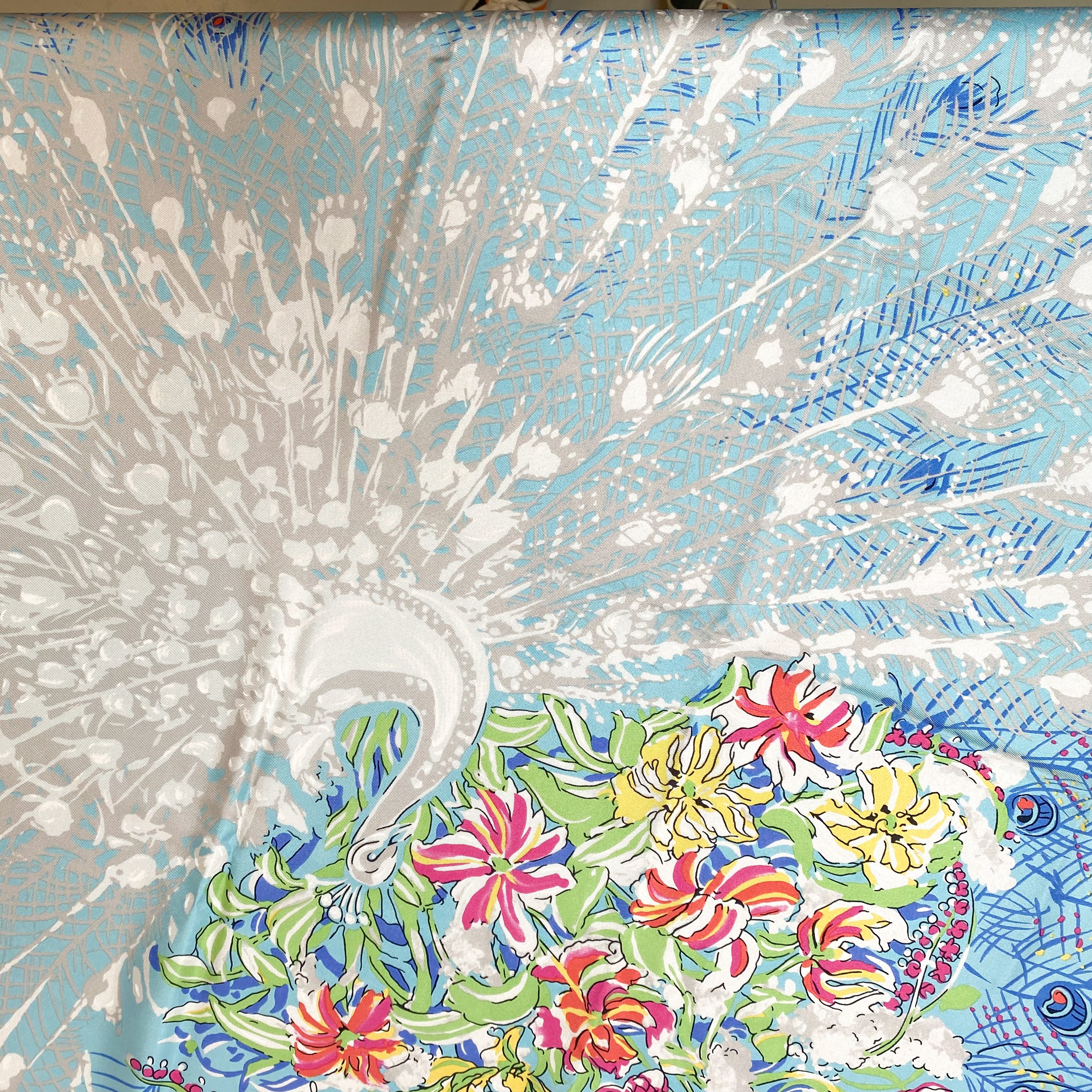 Brand New Boxed Fabergé Designer Silk Scarf