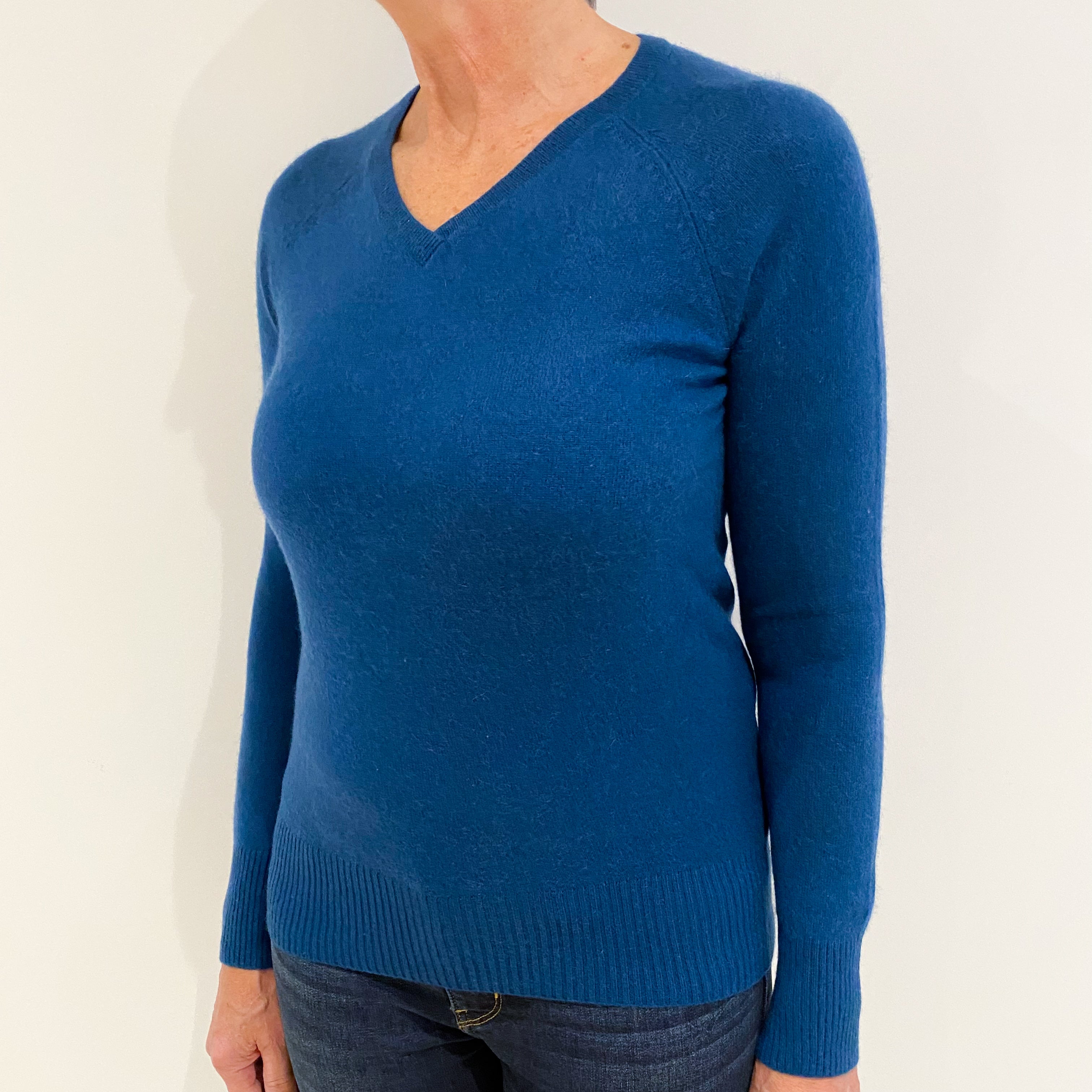 Peacock Blue Cashmere Scoop Hem V-Neck Jumper Medium