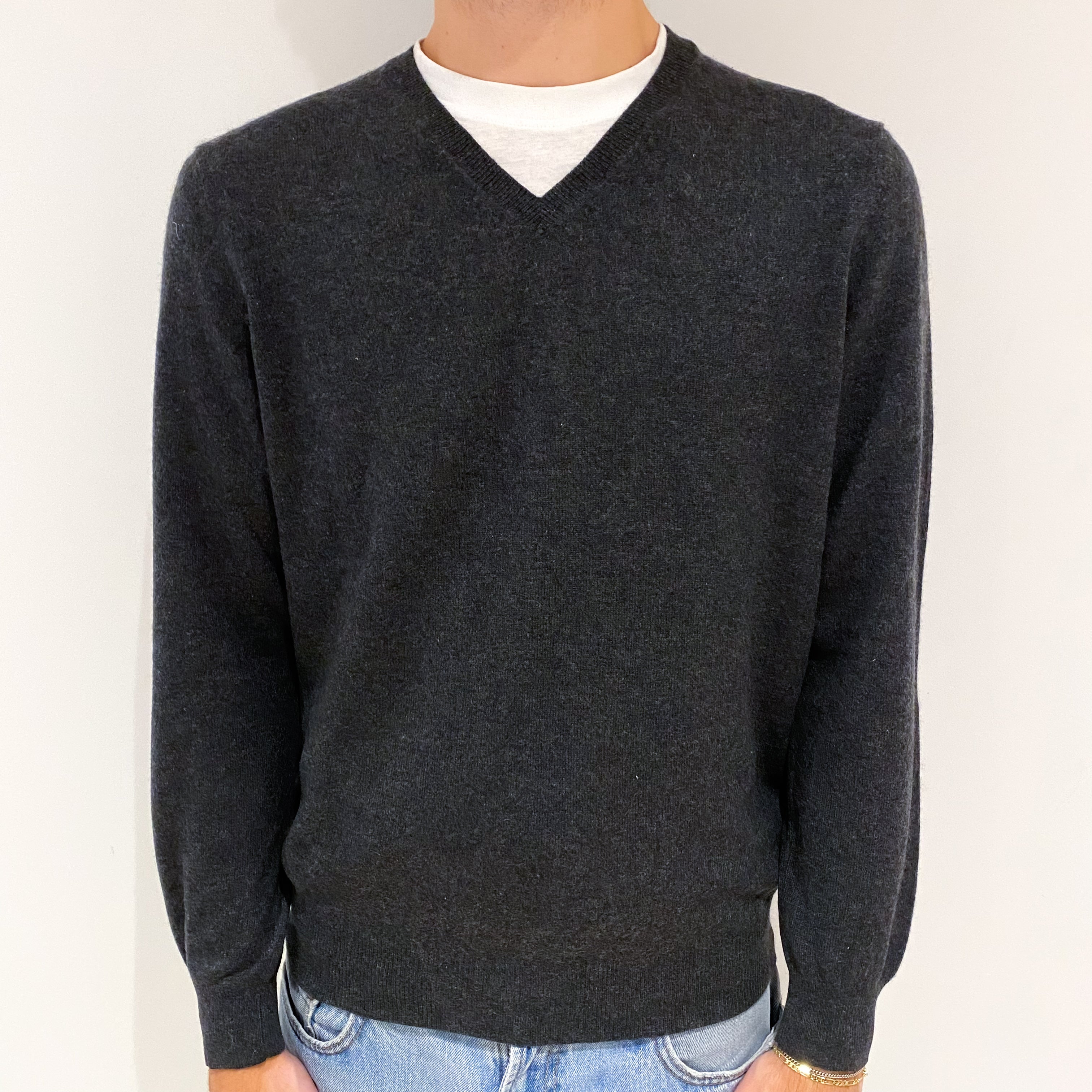 Men's Dark Grey Cashmere V Neck Jumper Large