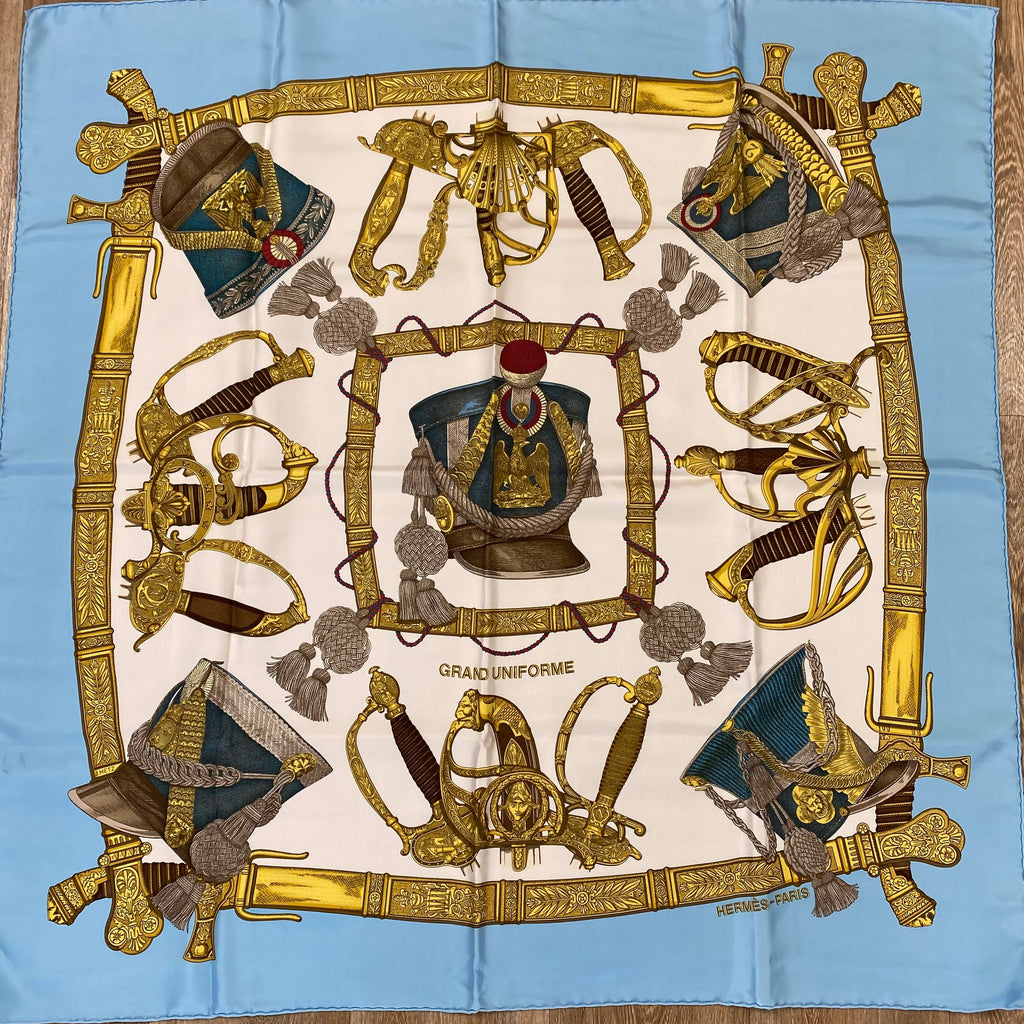 Pristine Boxed Hermès Grand Uniforme Silk Scarf