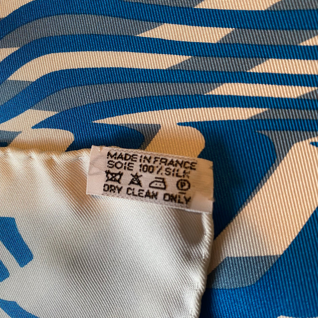 Hermès Onde de Chic Silk Scarf Quite Rare