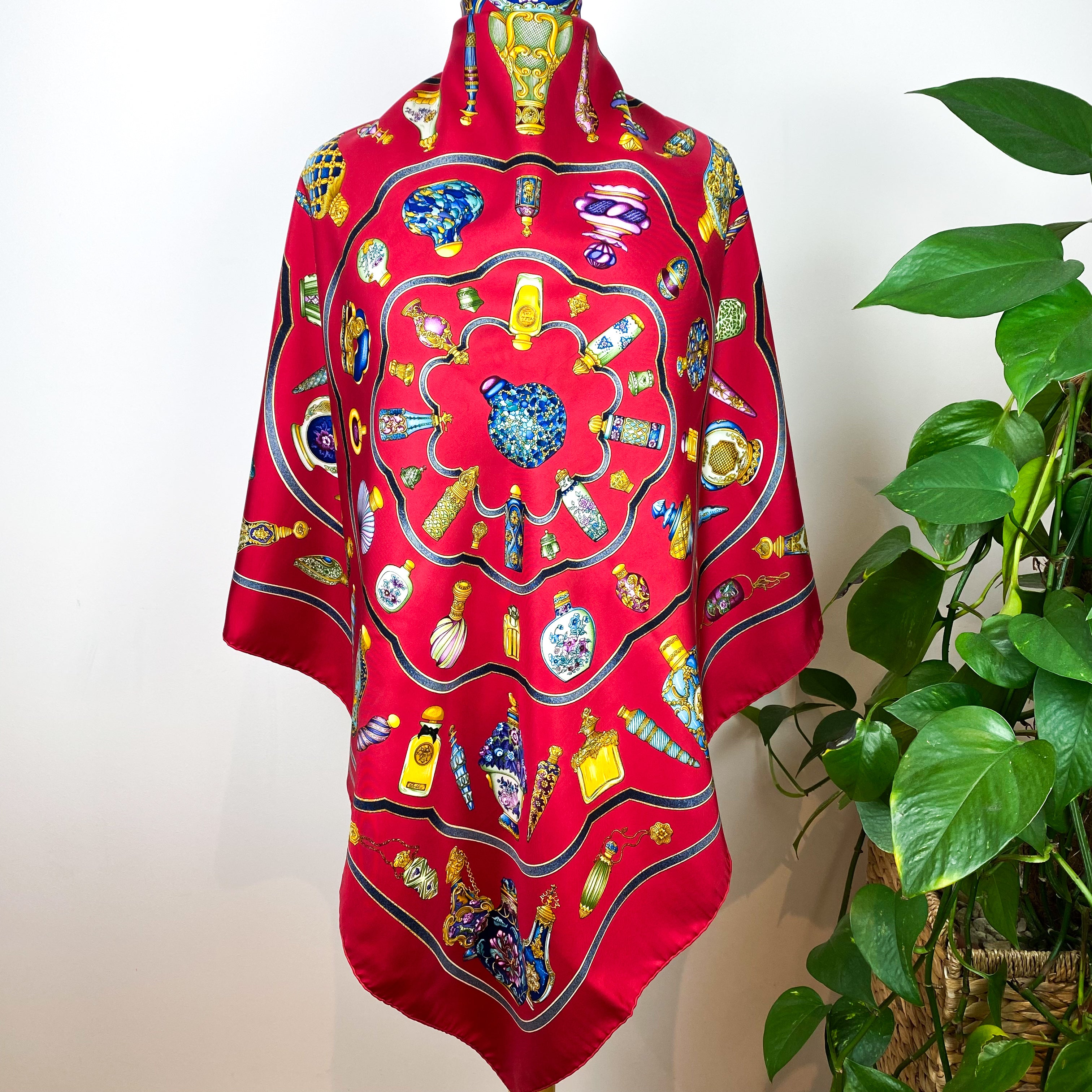 Boxed Hermes Qu’ Importe le Flaco Vintage Silk Scarf