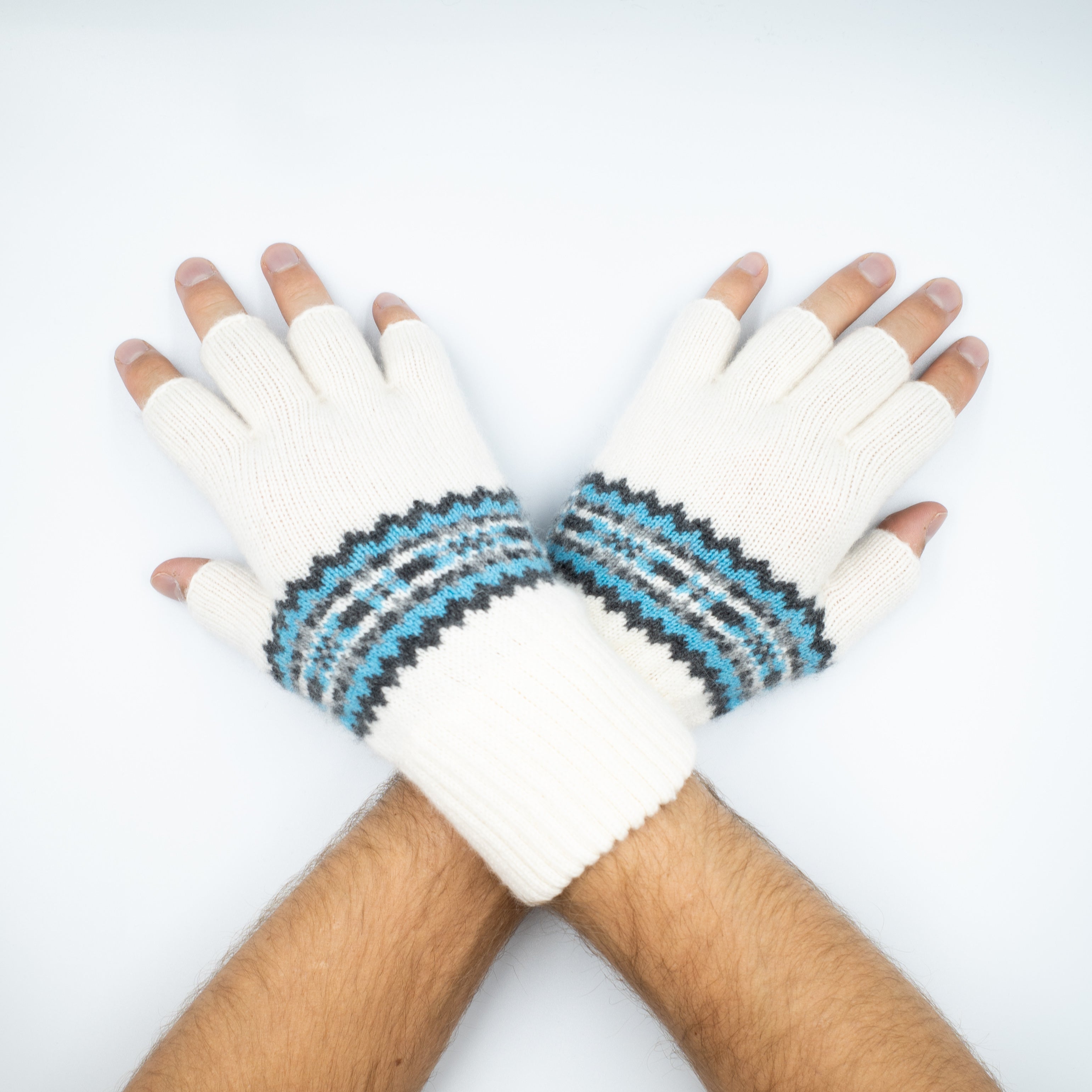 Men’s New Scottish Cream Blue Fair Isle Cashmere Fingerless Gloves