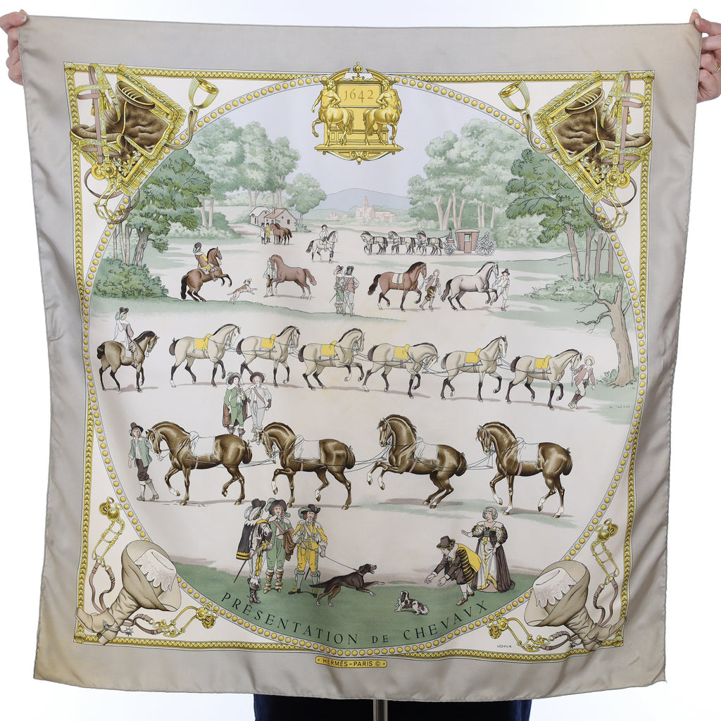 Hermès Presentation De Chevaux Silk Scarf