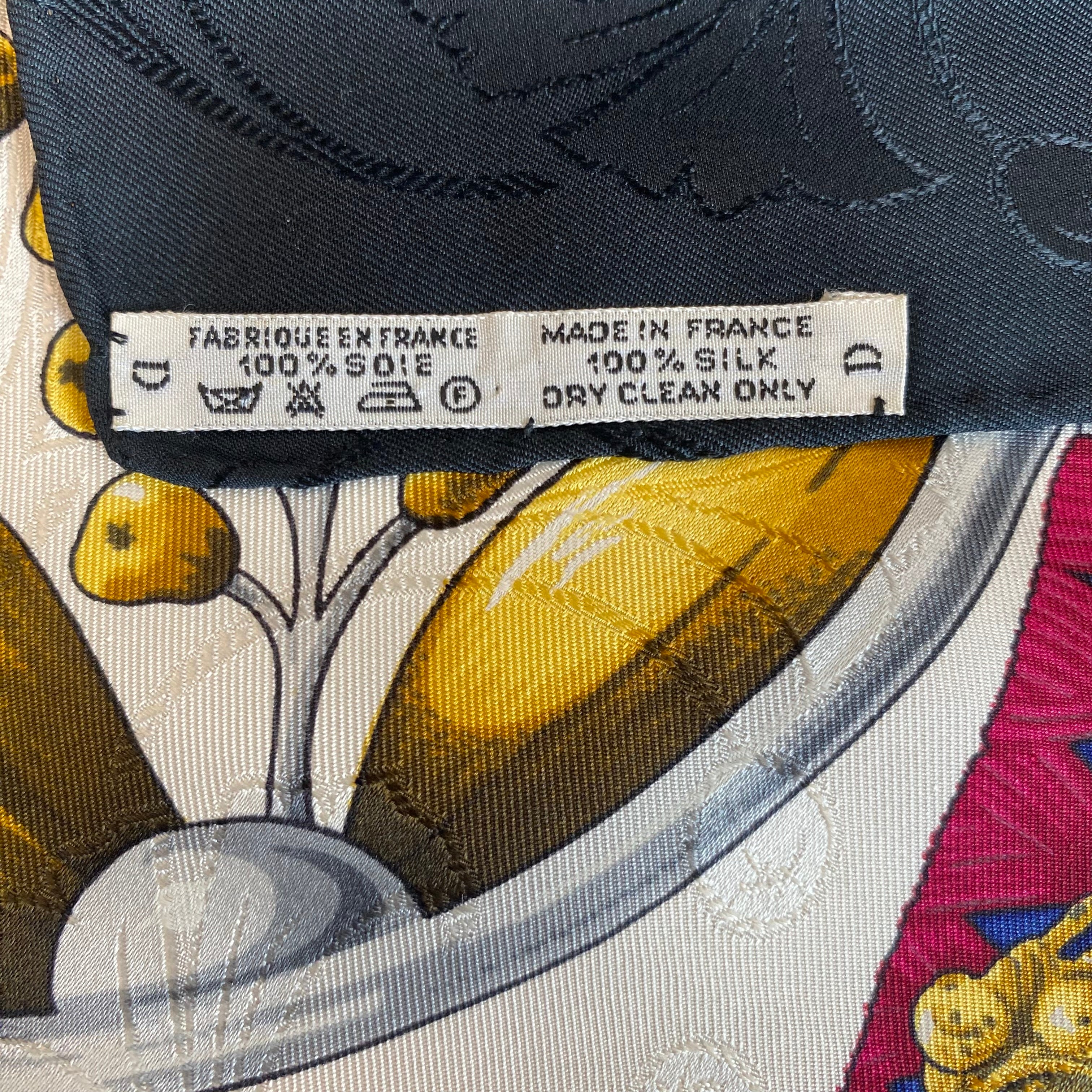 Hermès Daïmyo Princes du Soleil Levant Silk Scarf