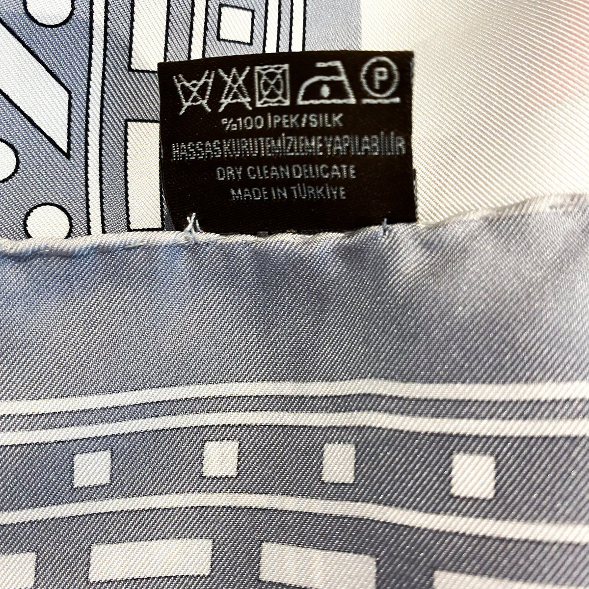 Immaculate Vakko Designer Silk Scarf