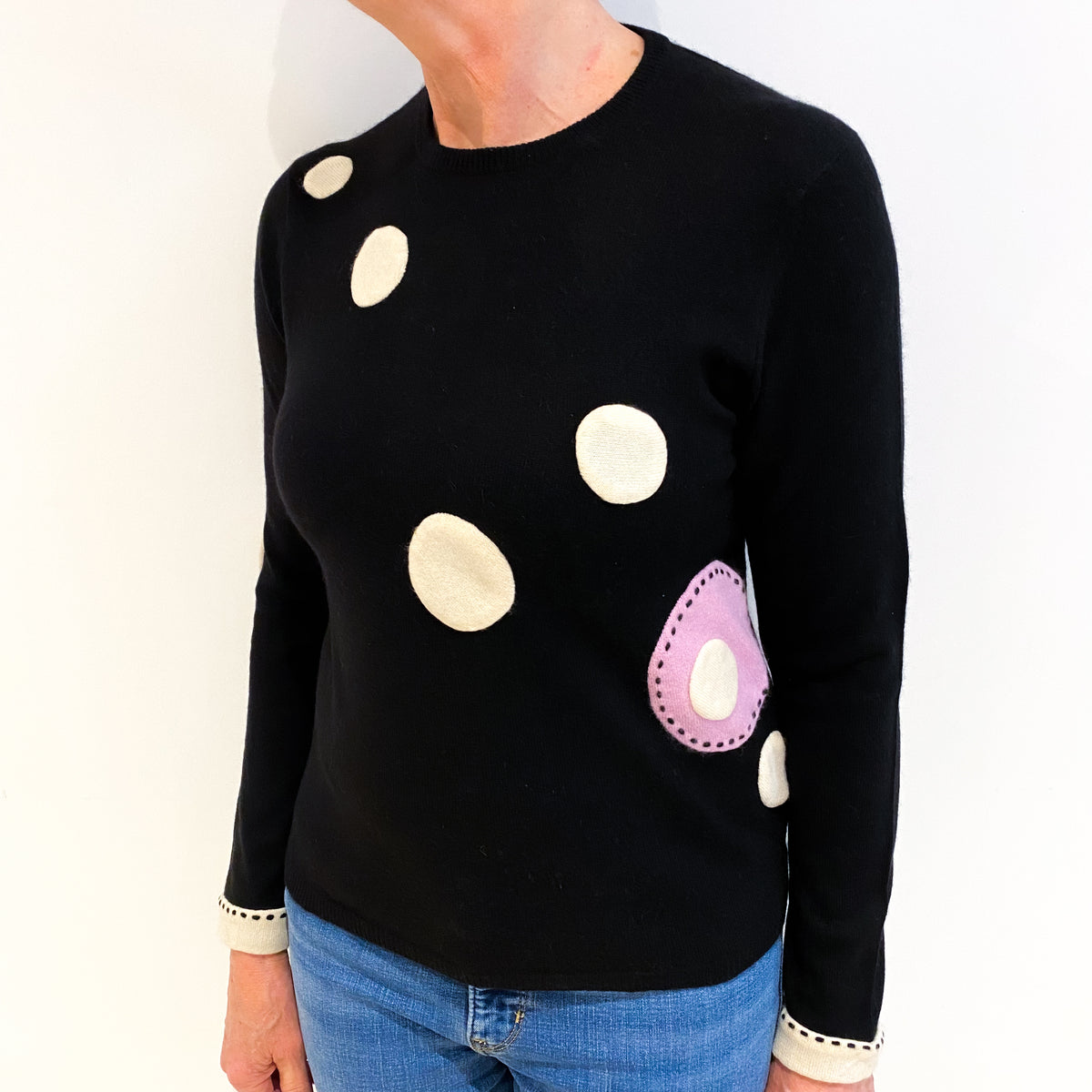 Black With White And Mauve Appliqués Cashmere Crew Neck Jumper Medium