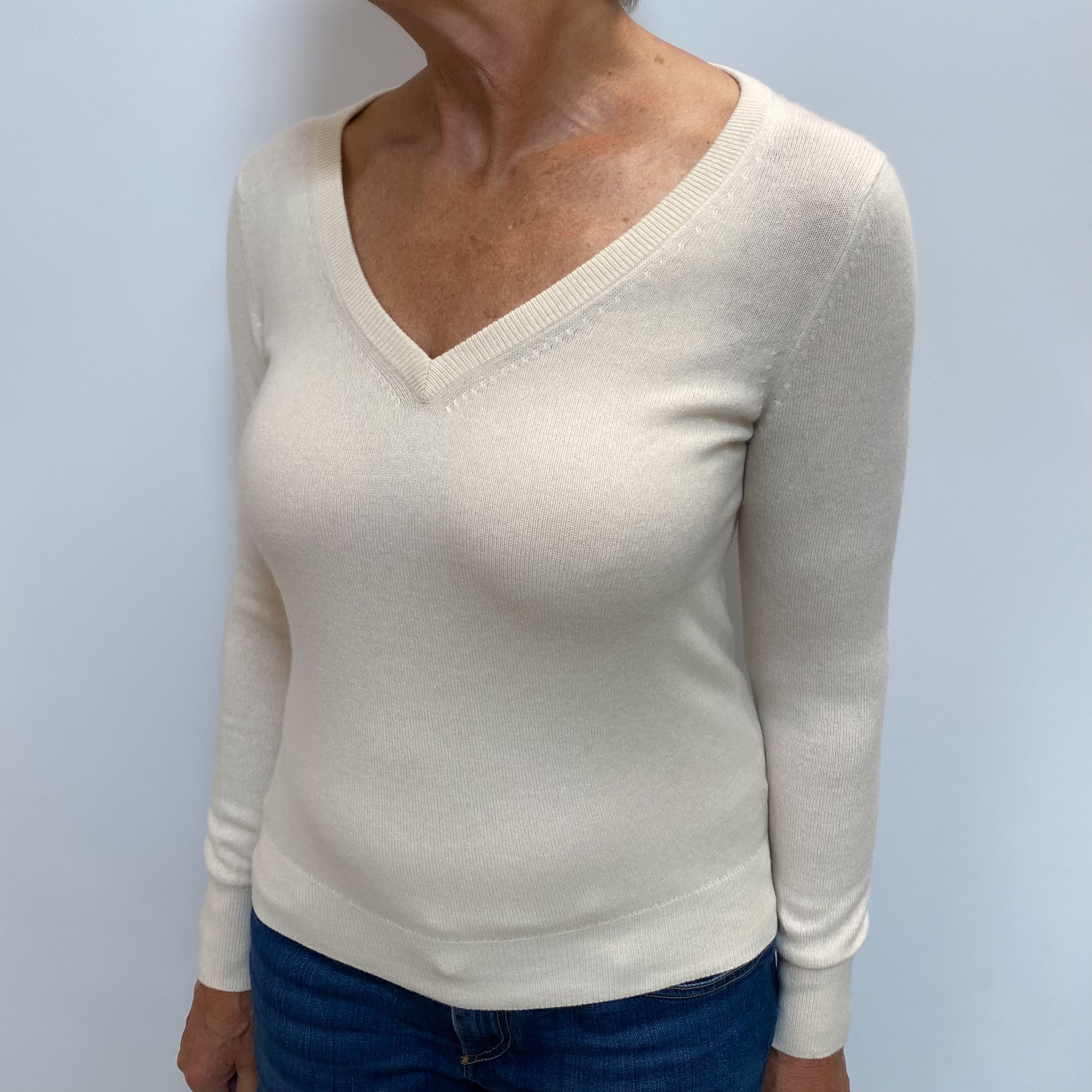 Ivory Cashmere V Neck Jumper Medium