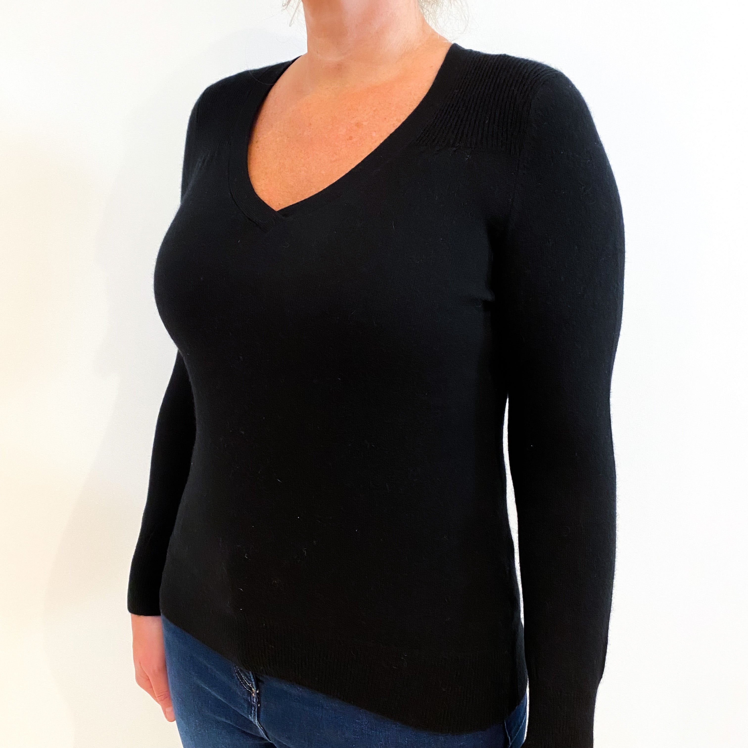 Black Cashmere V-Neck Jumper Large