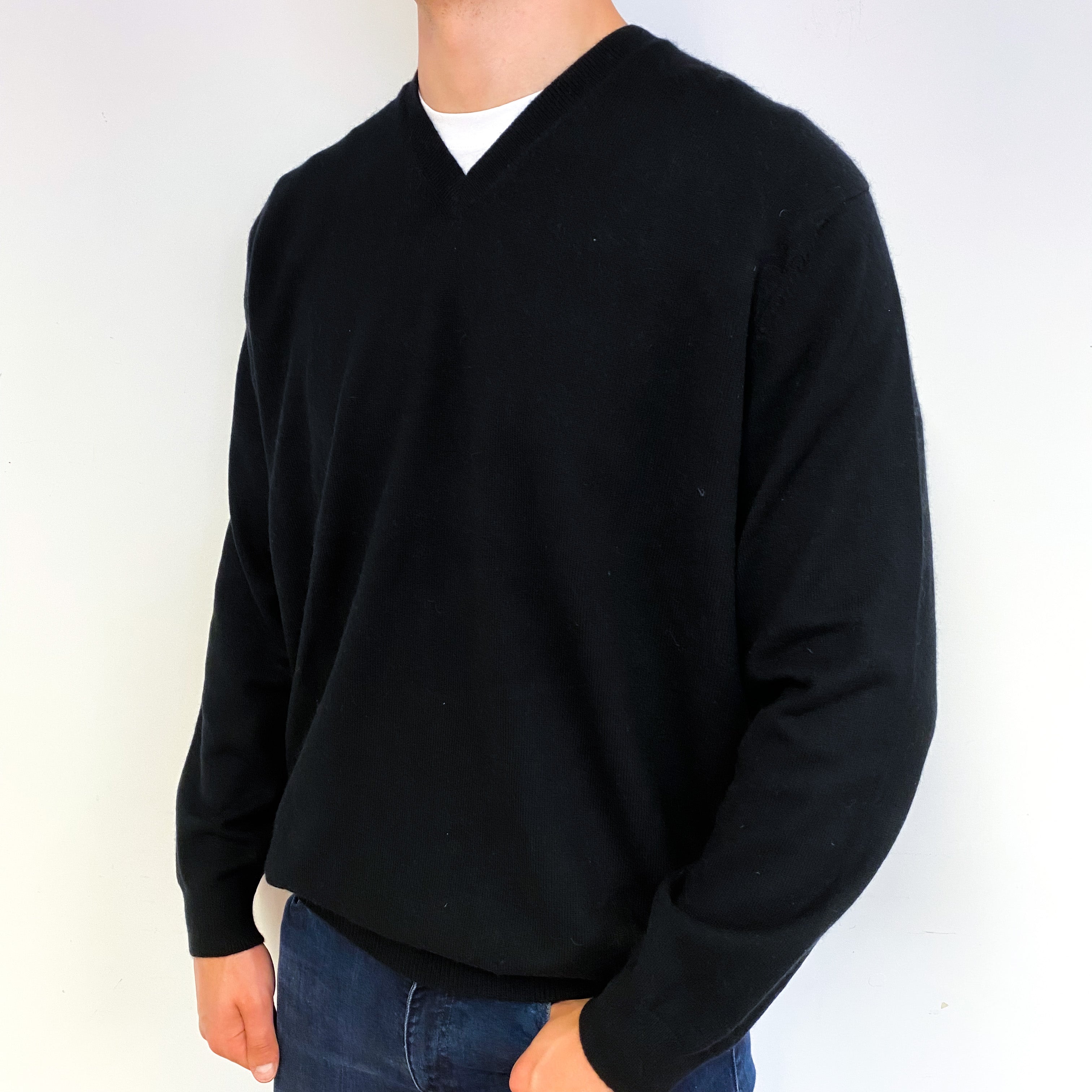 Men's Black Cashmere V-Neck Jumper Extra Extra Large