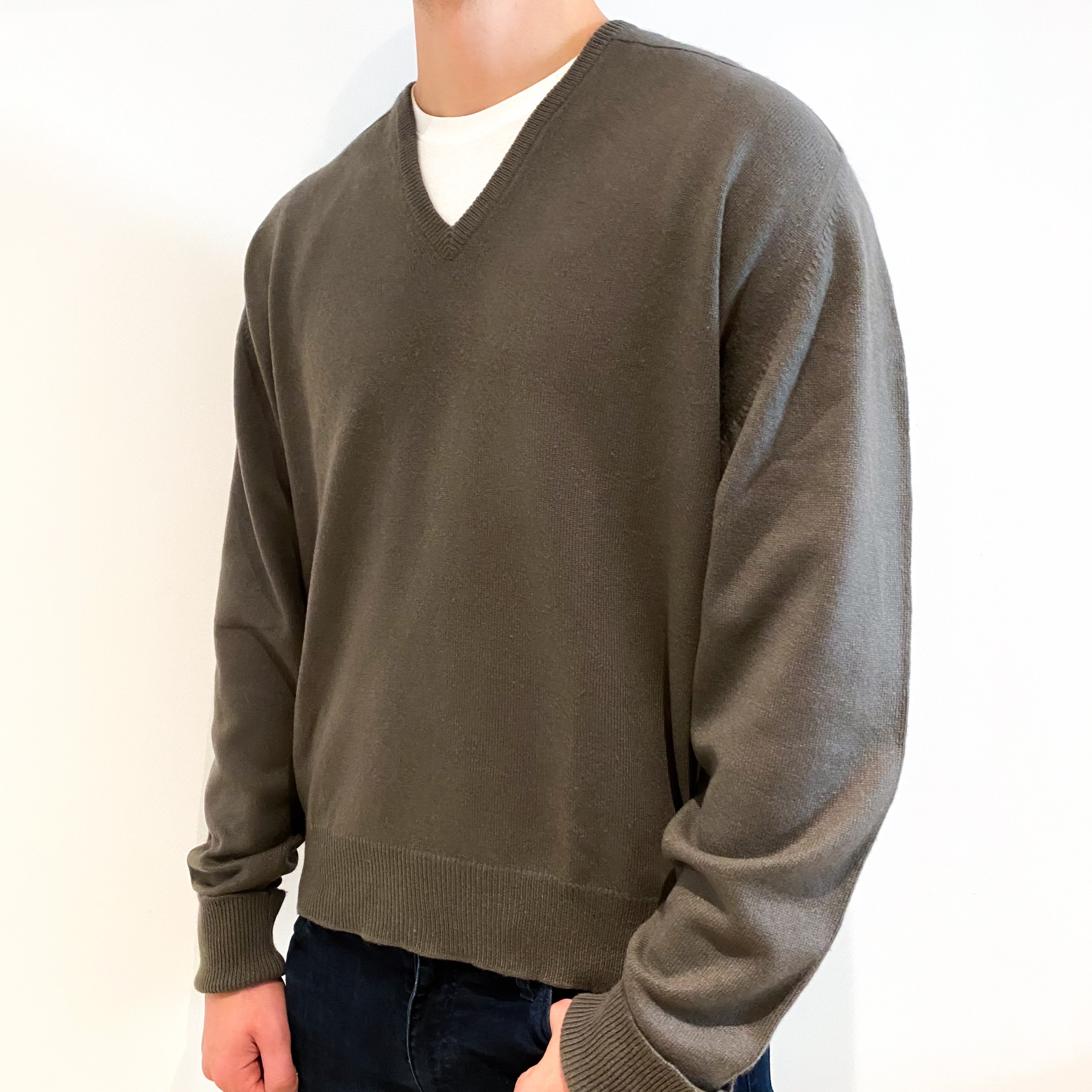 Men's Khaki Green Cashmere V-Neck Jumper Extra Extra Large