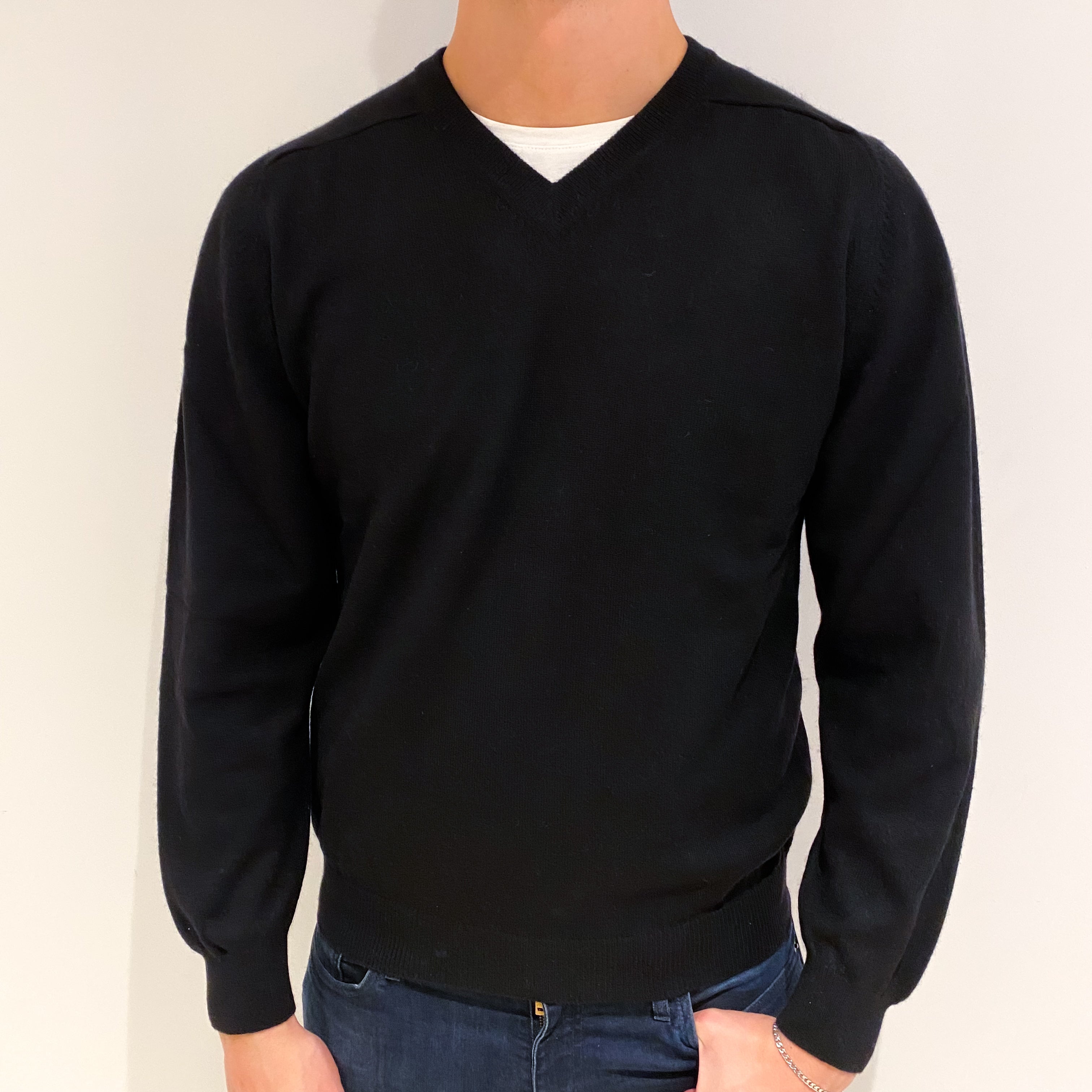 Men's Black Cashmere V Neck Jumper XL