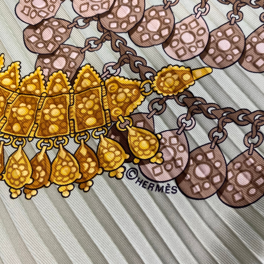 Boxed Hermès Kosmima Plissé Silk Scarf