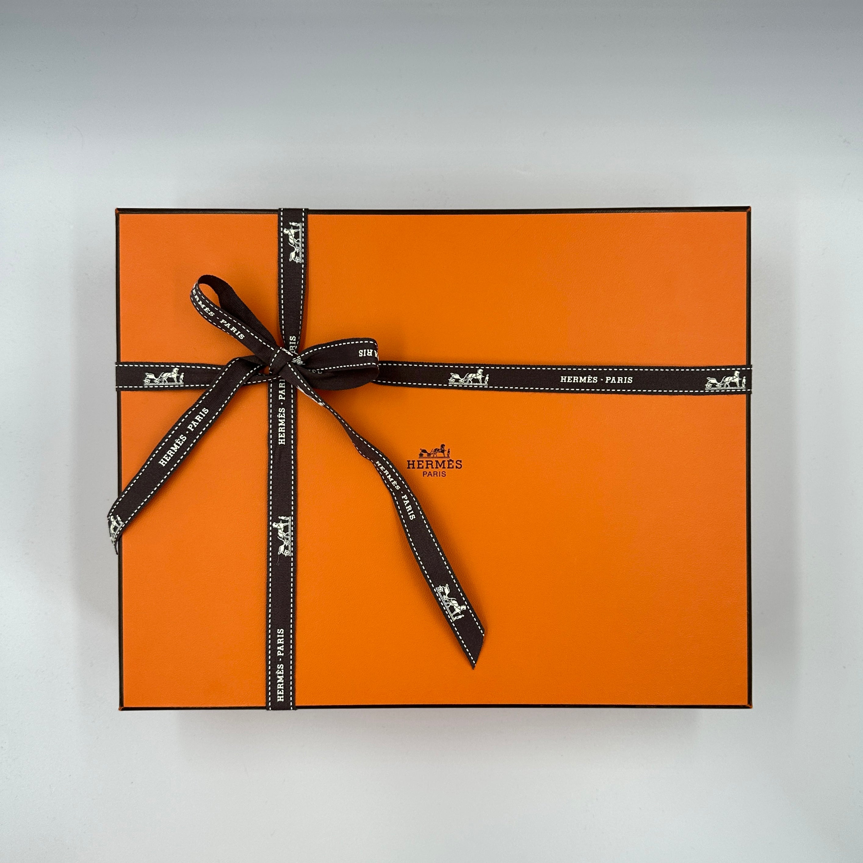 Rare Boxed Hermés 1920’s Style Silk Hat