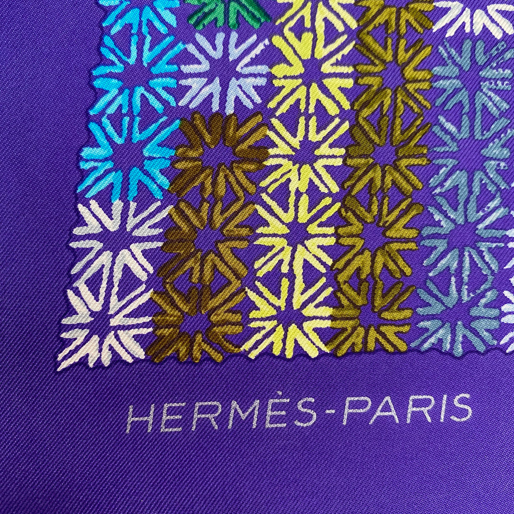 Hermès The Rhythm of China Silk Scarf