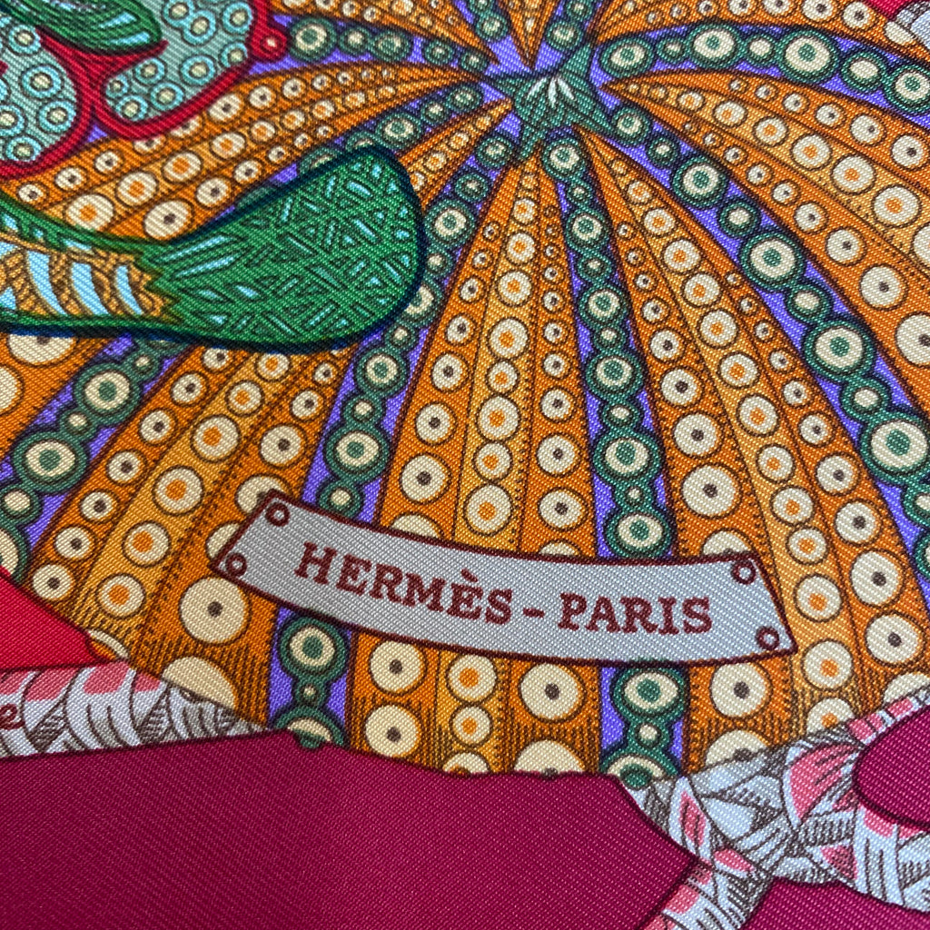 Brand New Boxed Hermès Grands Fonds Silk Scarf