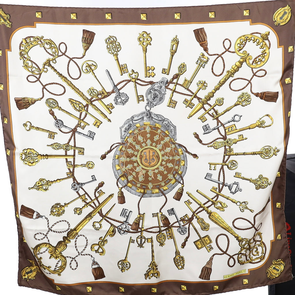 Pristine Boxed Hermès Les Clefs Vintage Silk Scarf