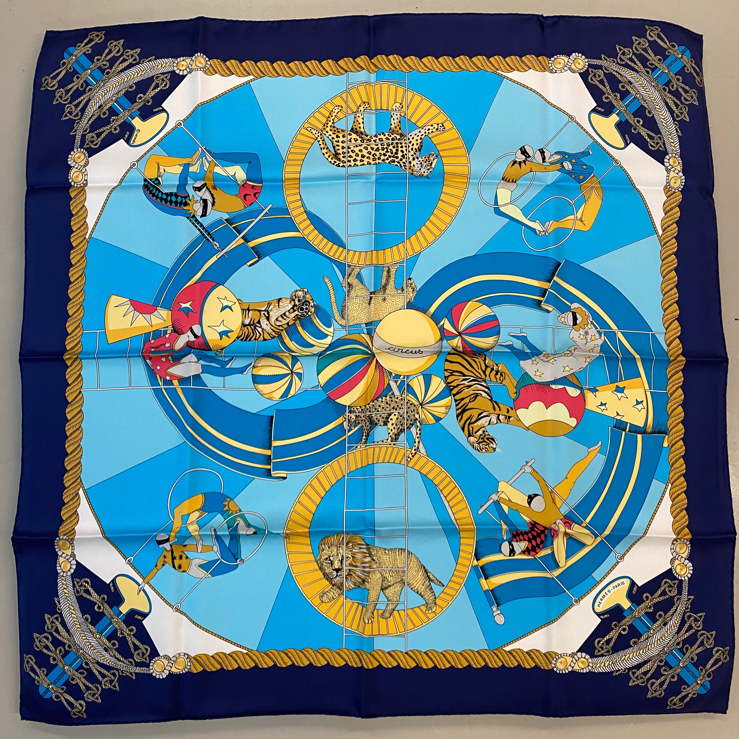 Brand New Boxed Hermès Cirque Molier Silk Scarf Quite Rare