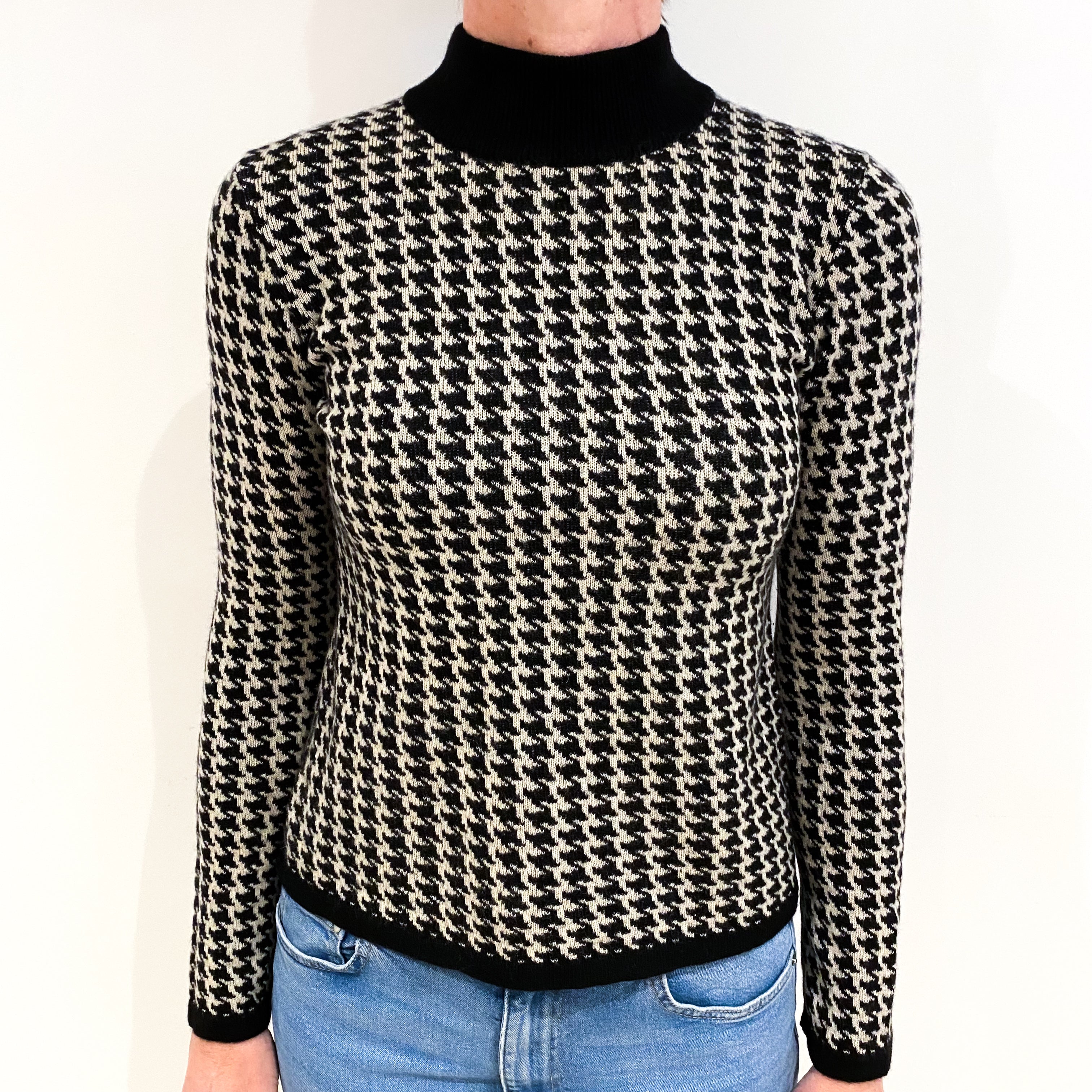 Black Dogtooth Cashmere Turtle Neck Jumper Small