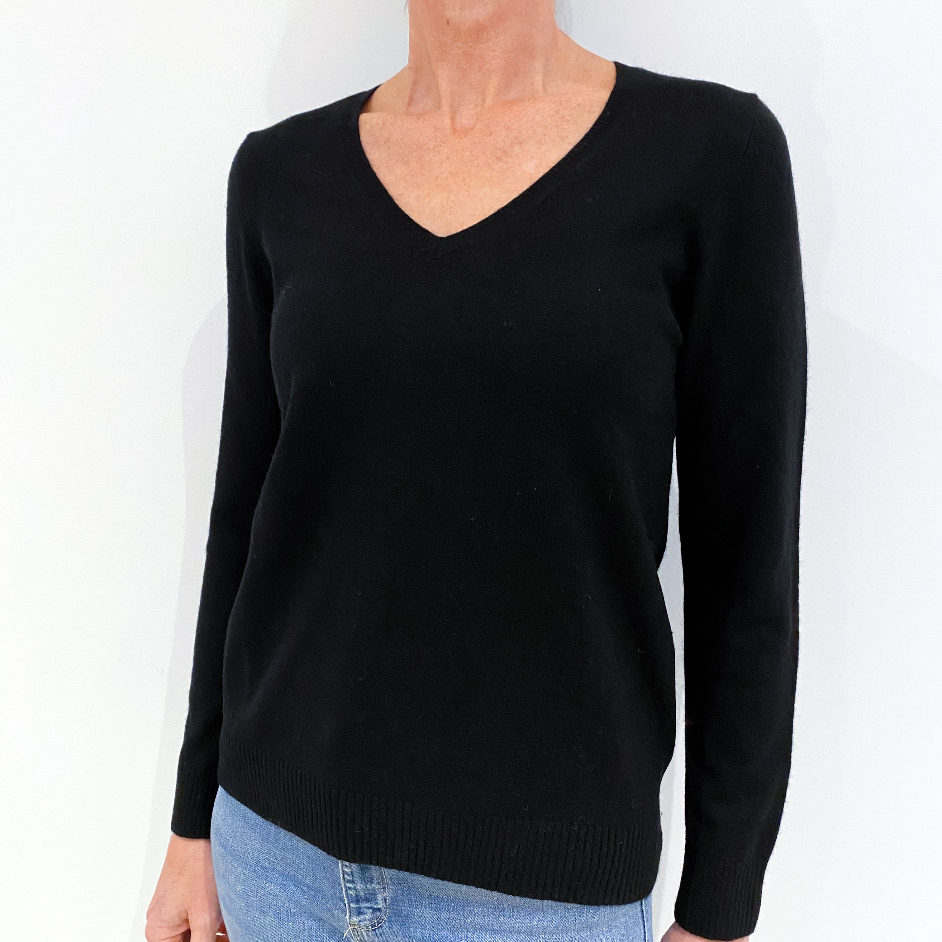 Black Cashmere V-Neck Jumper Small