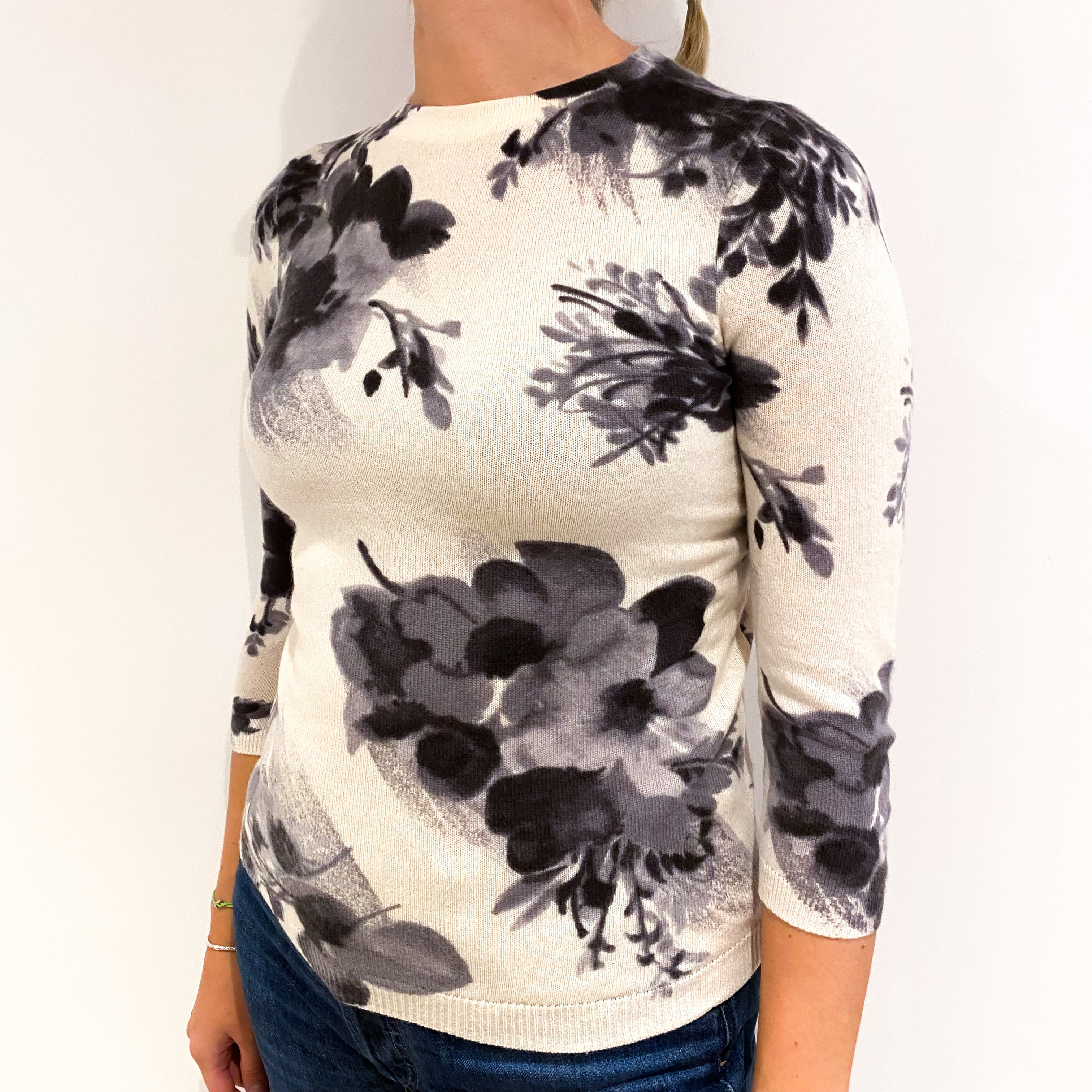 Cream and Grey Floral Cashmere Crew Neck Jumper Small