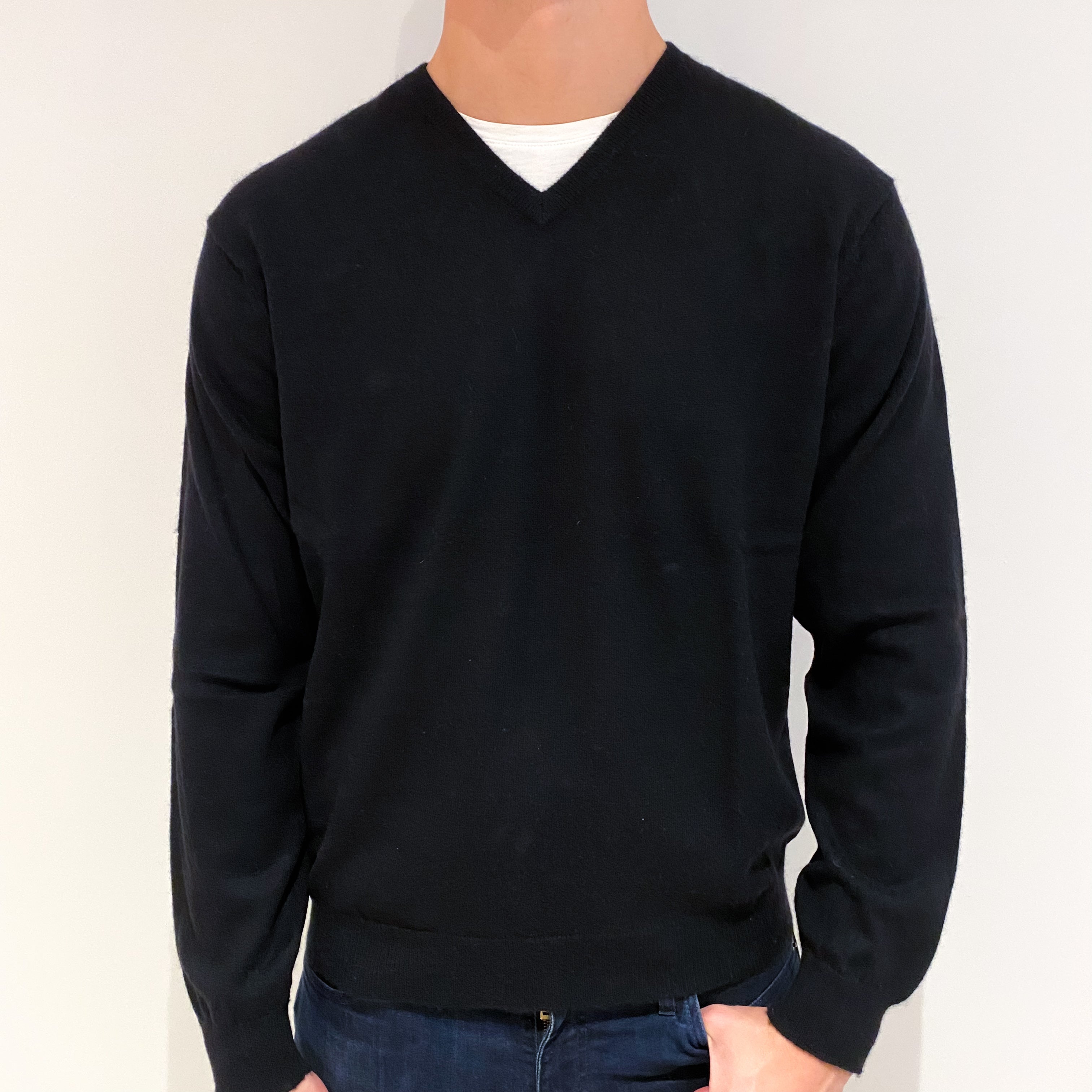 Men's Black Cashmere V-Neck Jumper Extra Large