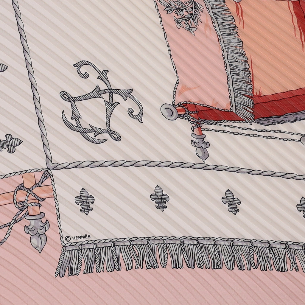 Pristine Boxed Hermès Vue Du Carrosse De La Galère La Réale Silk Plisse Scarf