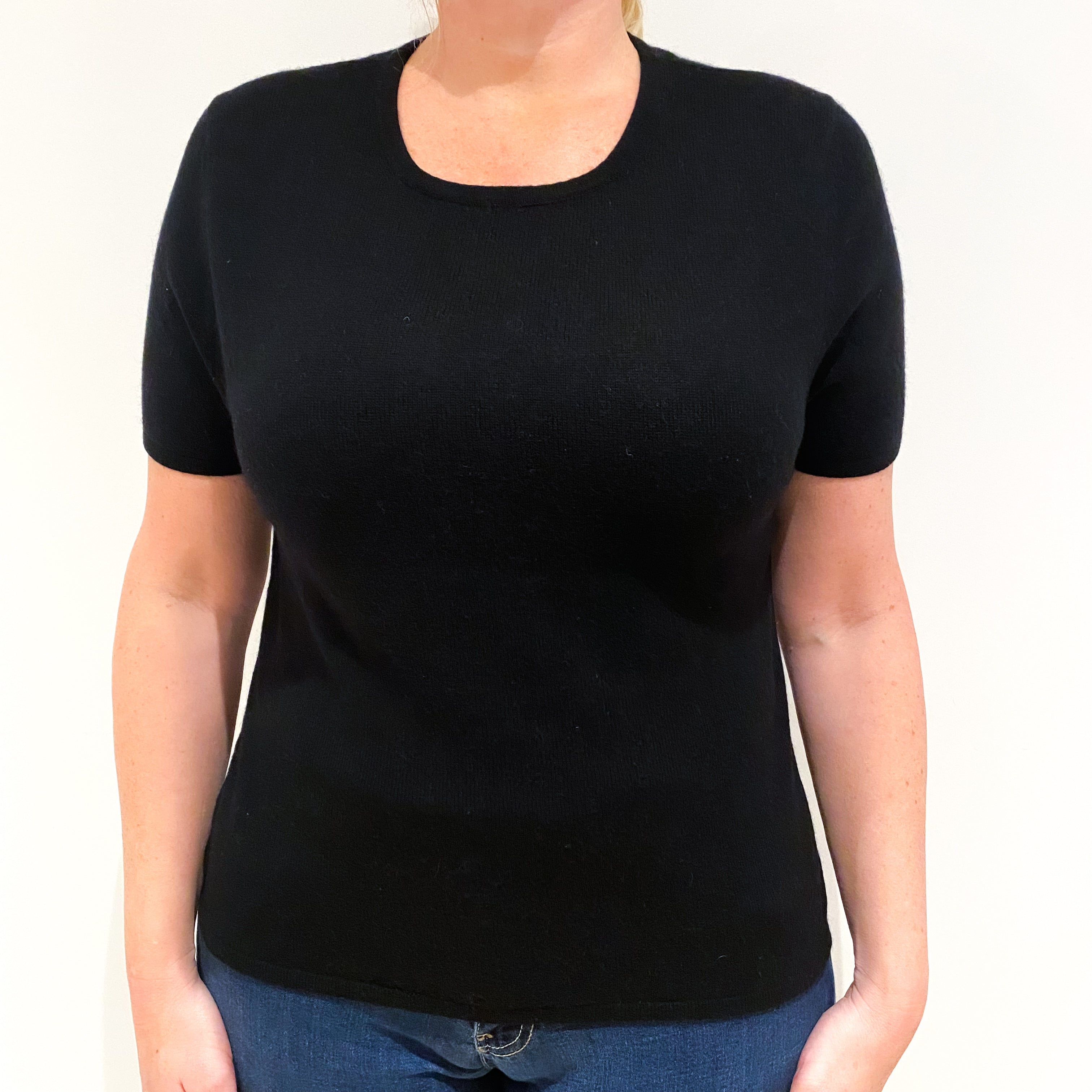 Black Short Sleeved Cashmere Crew Neck Jumper Large