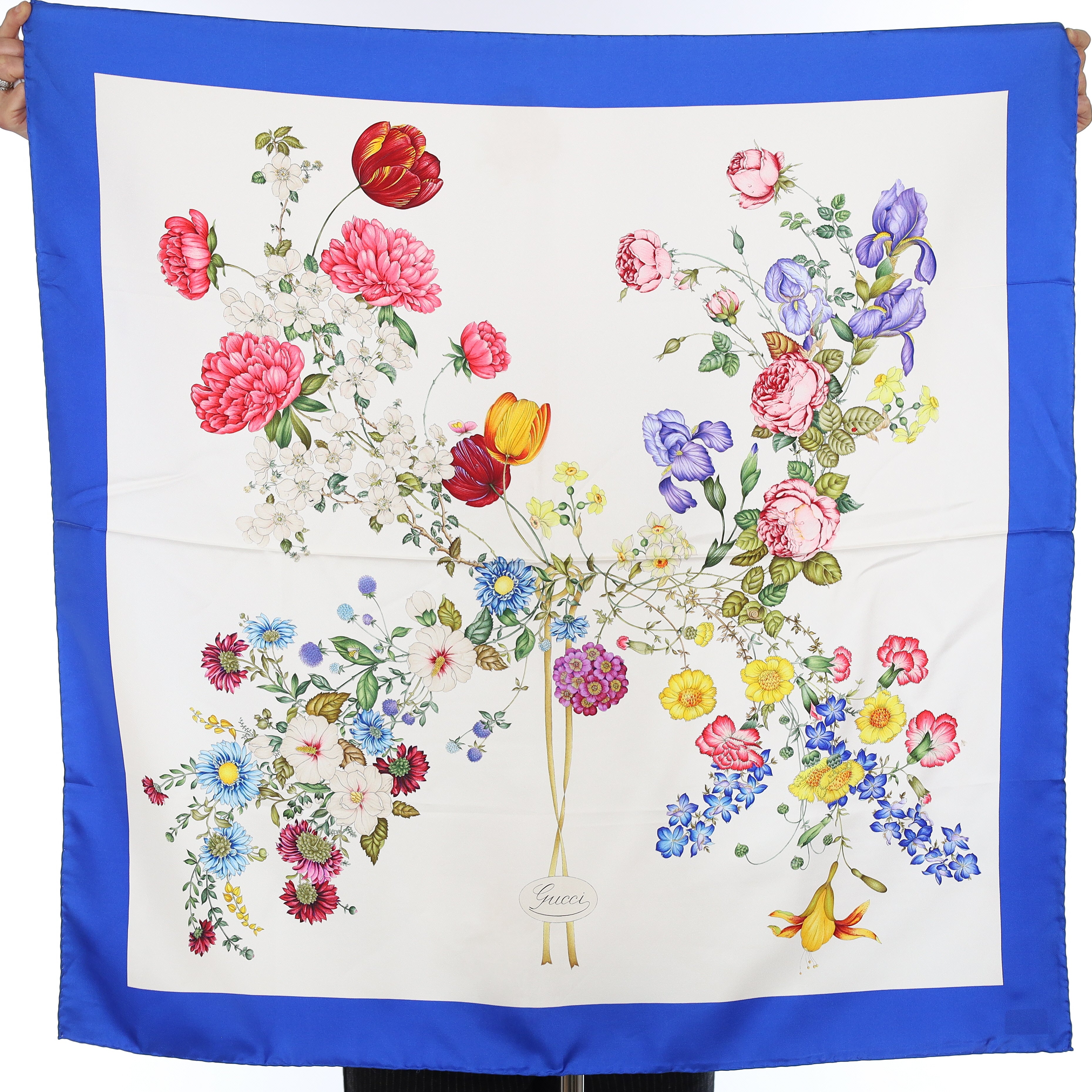 Brand New Gucci Blue and White Floral Vintage Silk Scarf