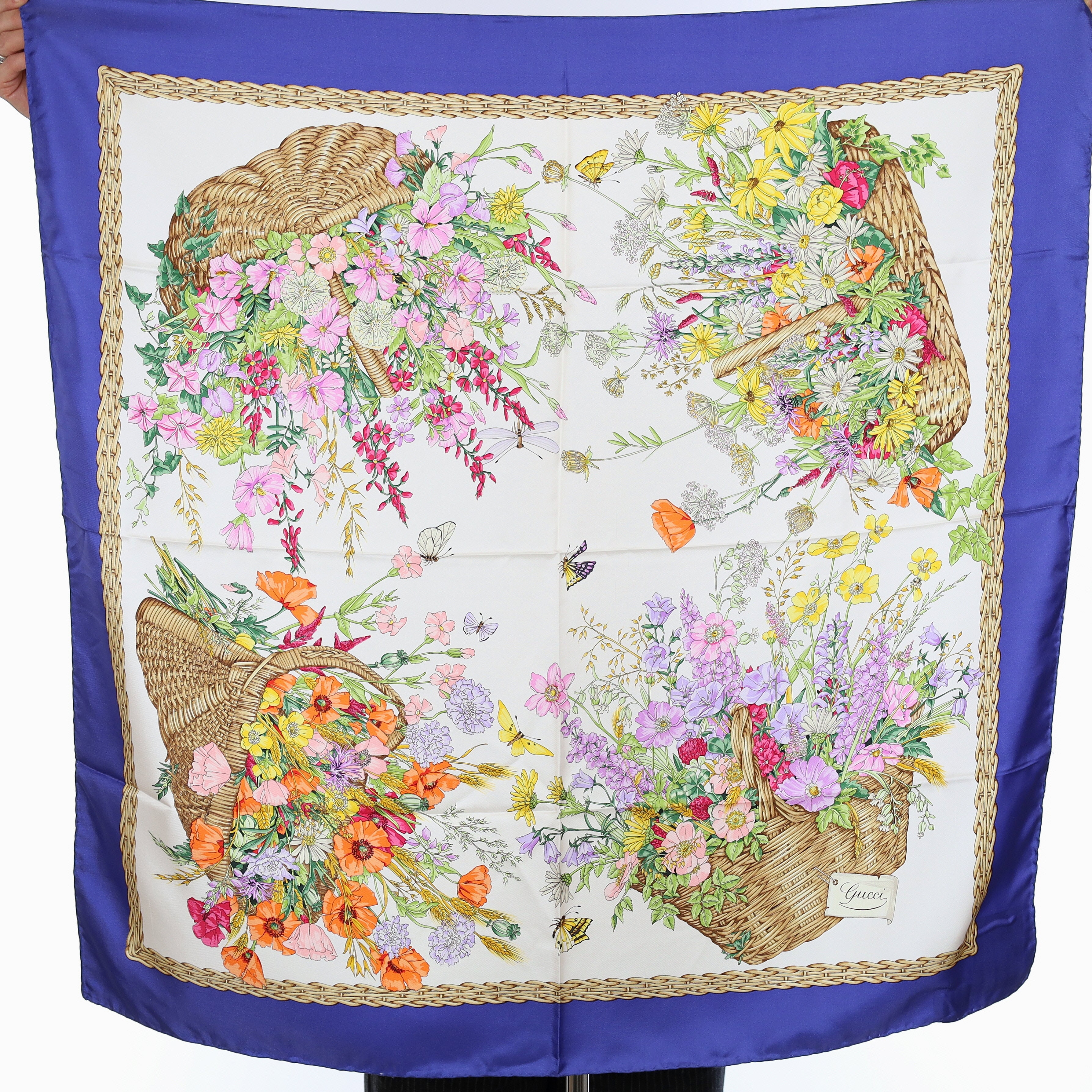 Brand New Gucci Flower Baskets Vintage Silk Scarf