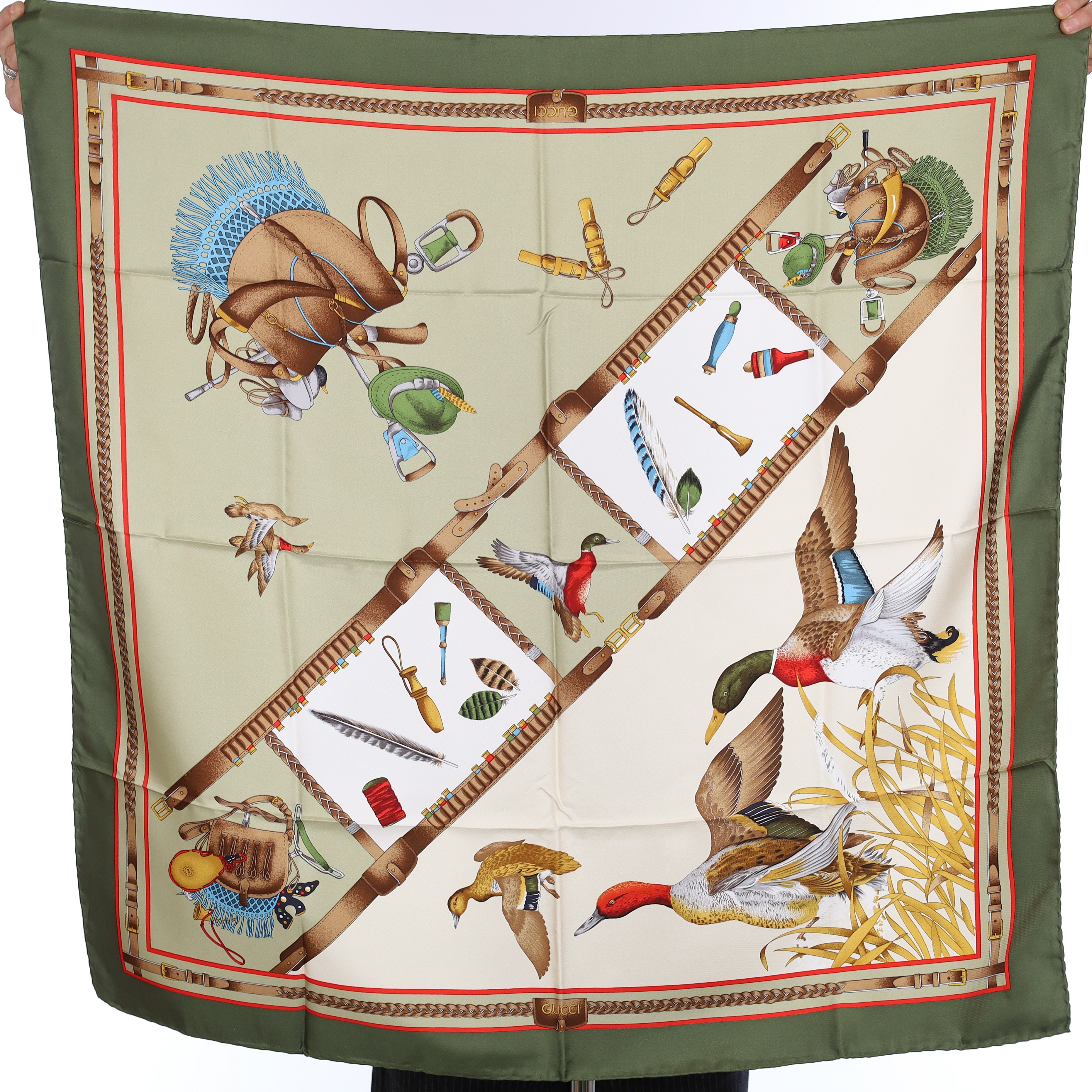 Brand New Gucci Duck Hunt Two Tone Green Vintage Silk Scarf
