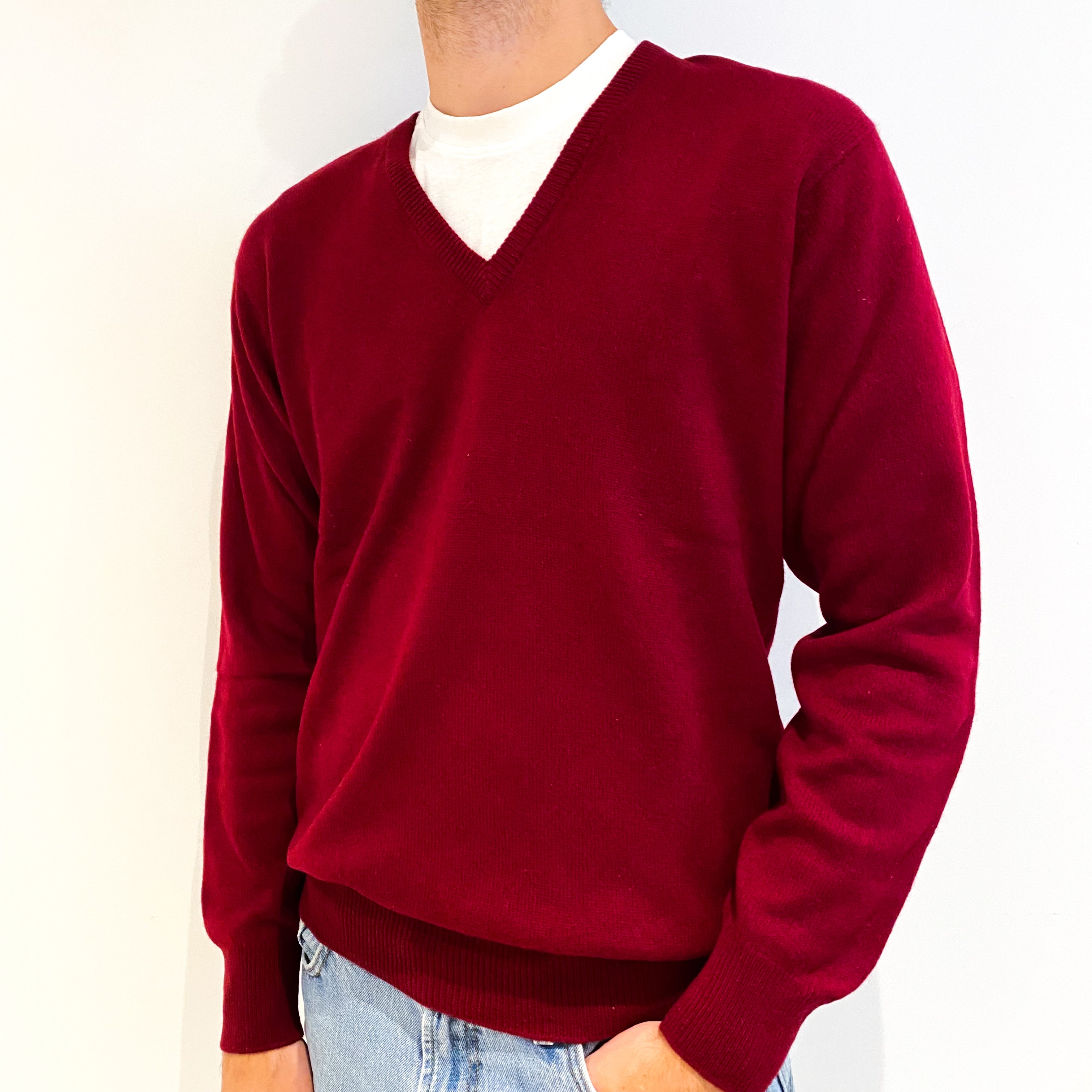 Men's Vintage Deep Red Cashmere V-Neck Jumper Large