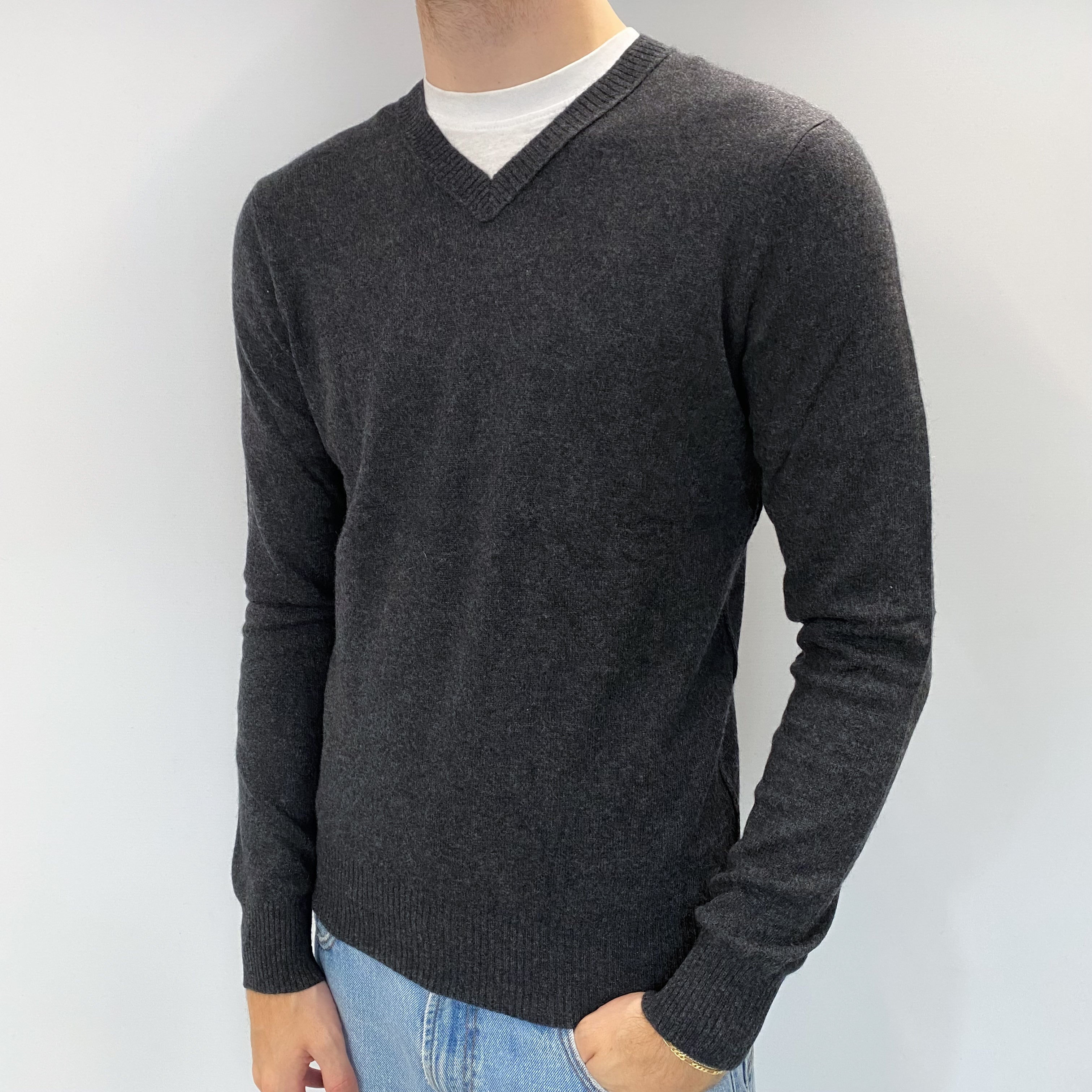 Men's Charcoal Grey Cashmere V Neck Jumper Medium
