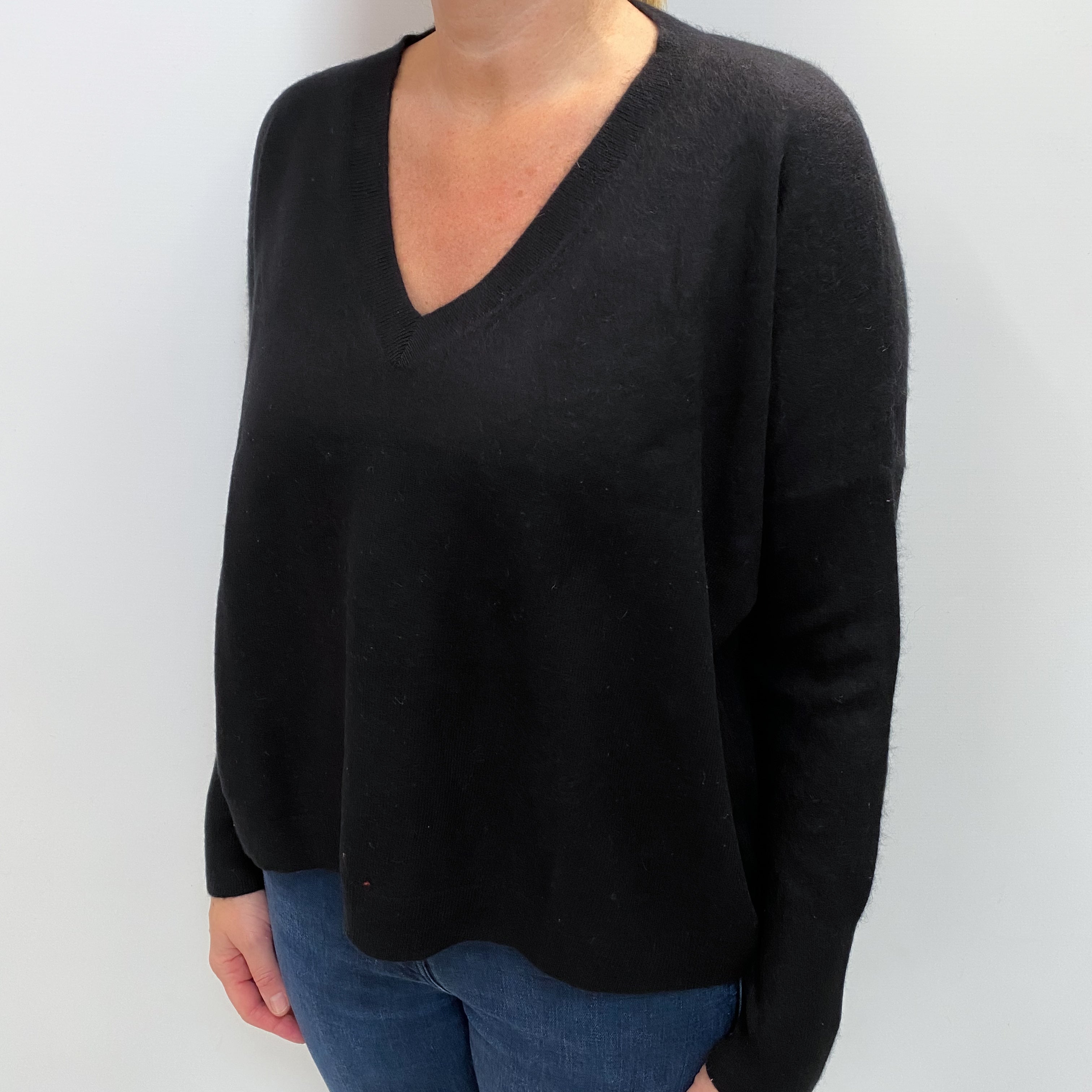 Black Cashmere Boxy V Neck Jumper Large