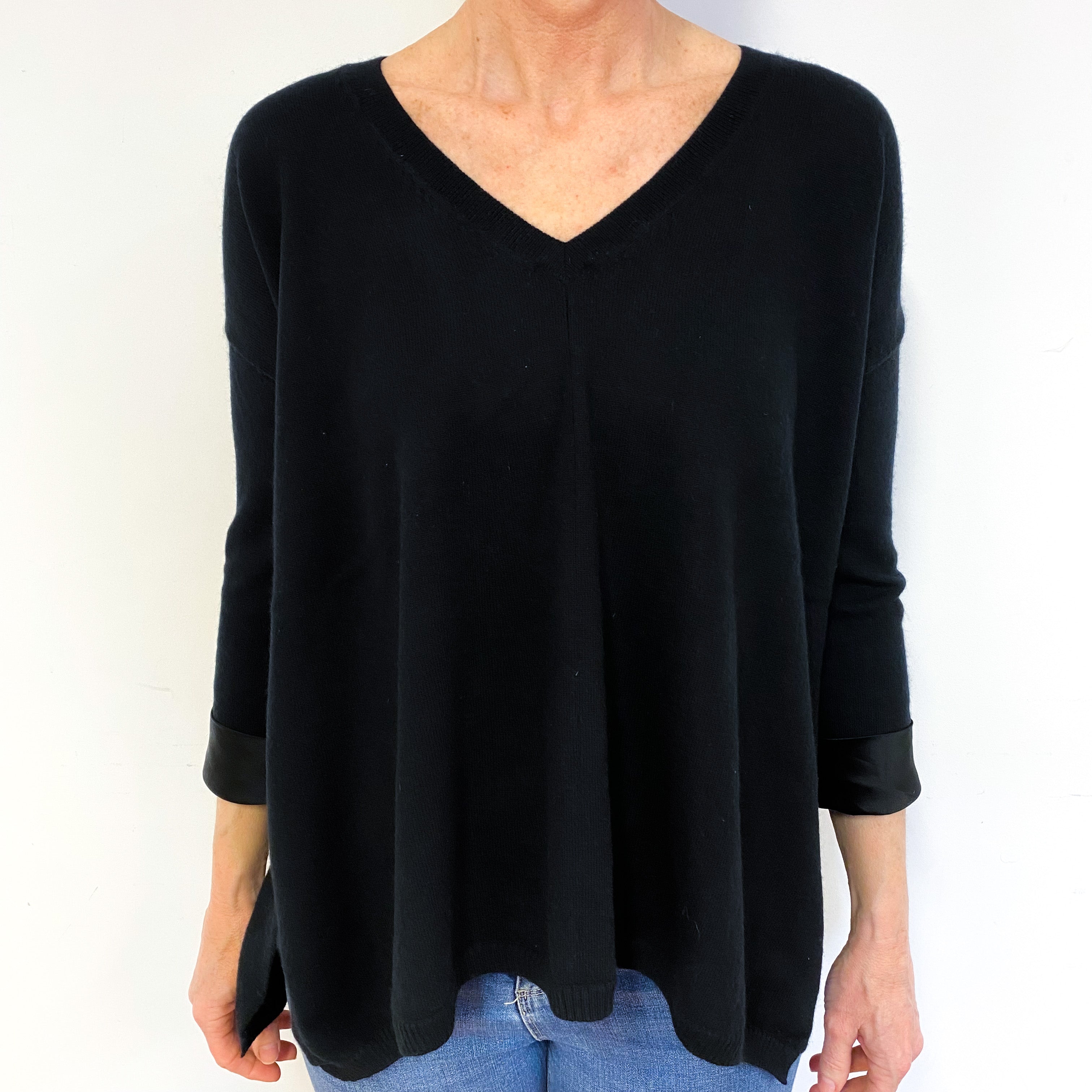 Black Cashmere V-Neck Jumper Medium