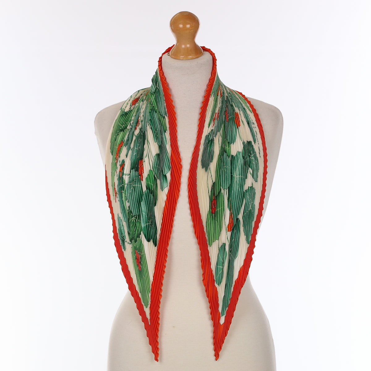 Pristine Hermès Les Capucines Silk Plisse Scarf