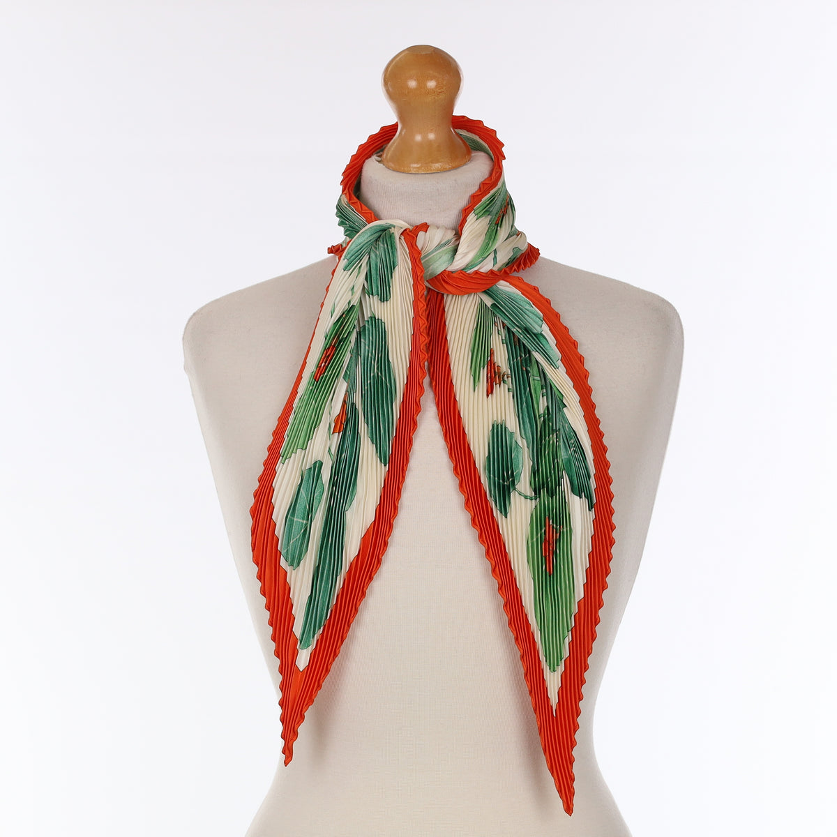 Pristine Hermès Les Capucines Silk Plisse Scarf