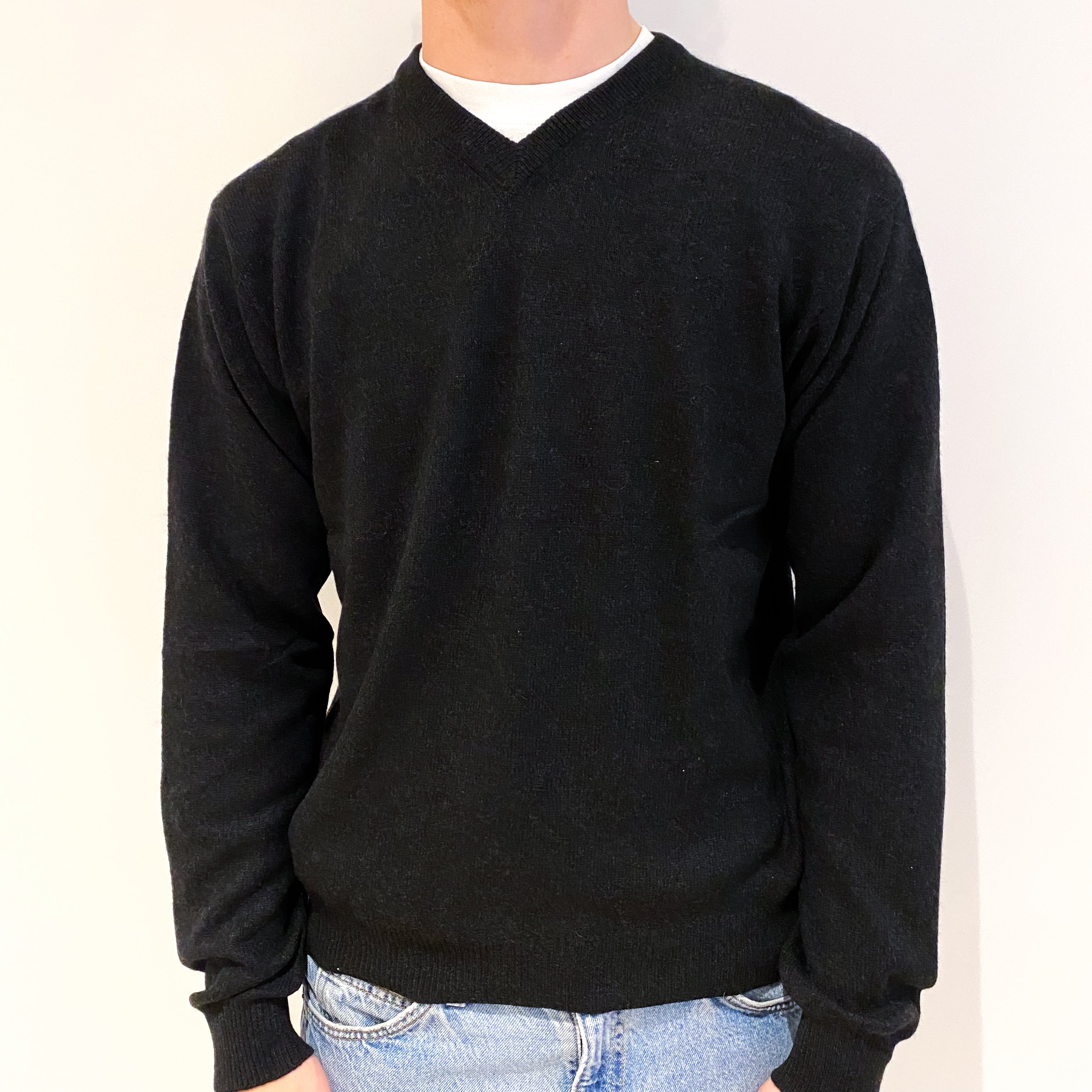 Men's Charcoal Black Cashmere V-Neck Jumper Medium