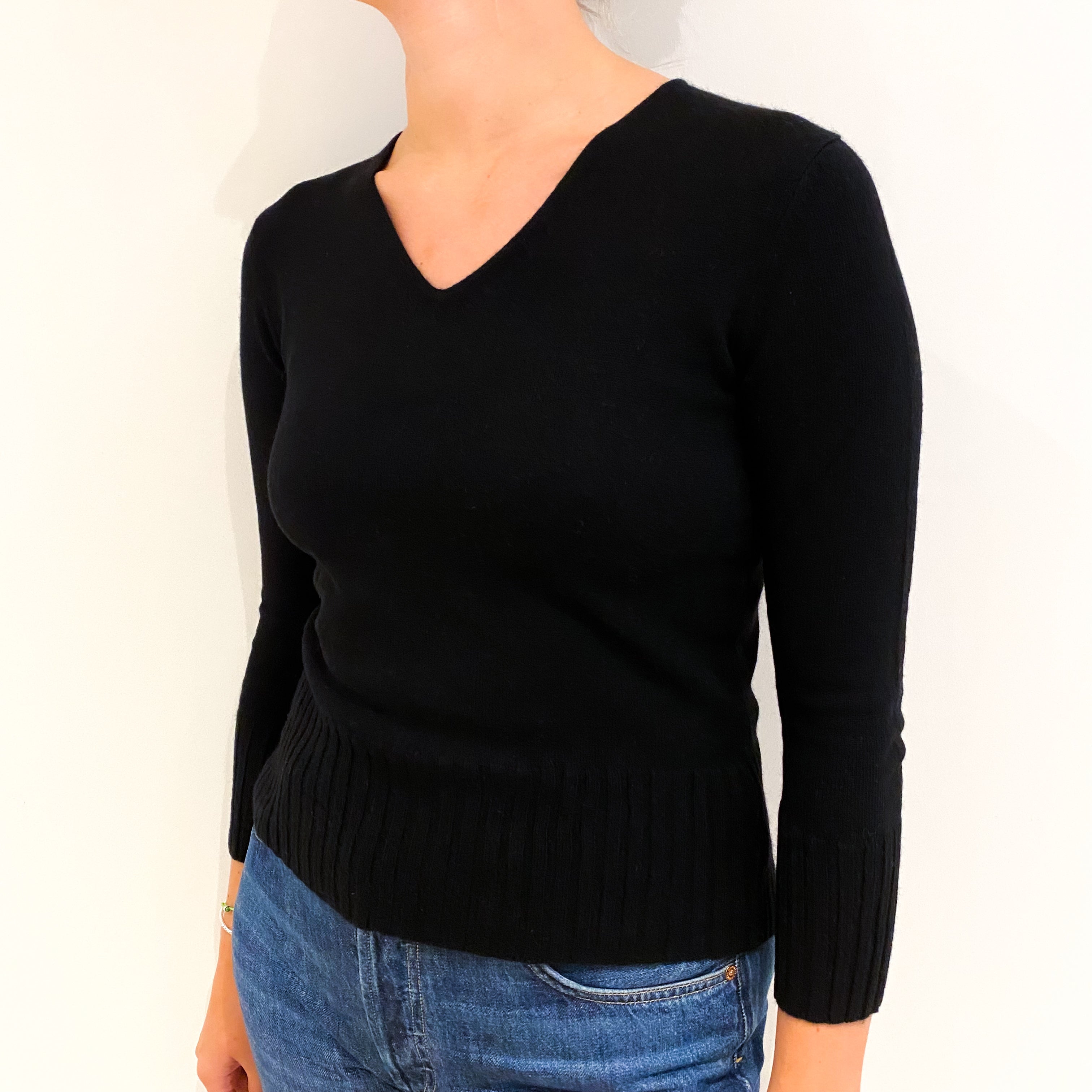 Black 3/4 Sleeved Cashmere V-Neck Jumper Small