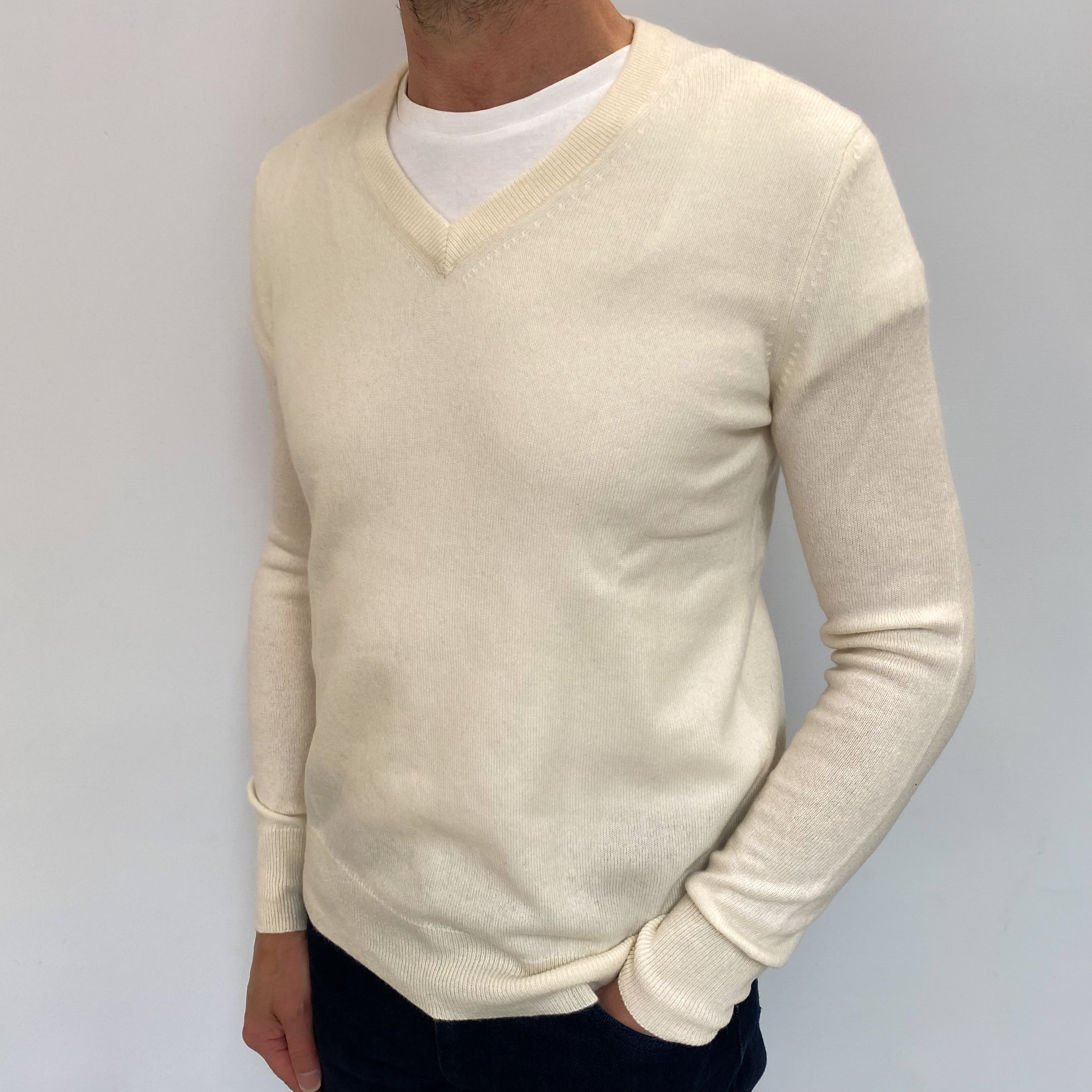 Men's Winter White Cashmere V Neck Jumper Small