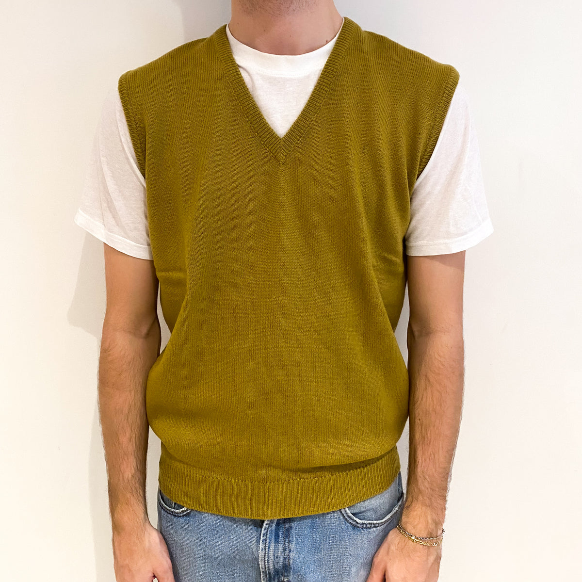 Men's Flaxen Yellow Cashmere V Neck Sleeveless Jumper Medium