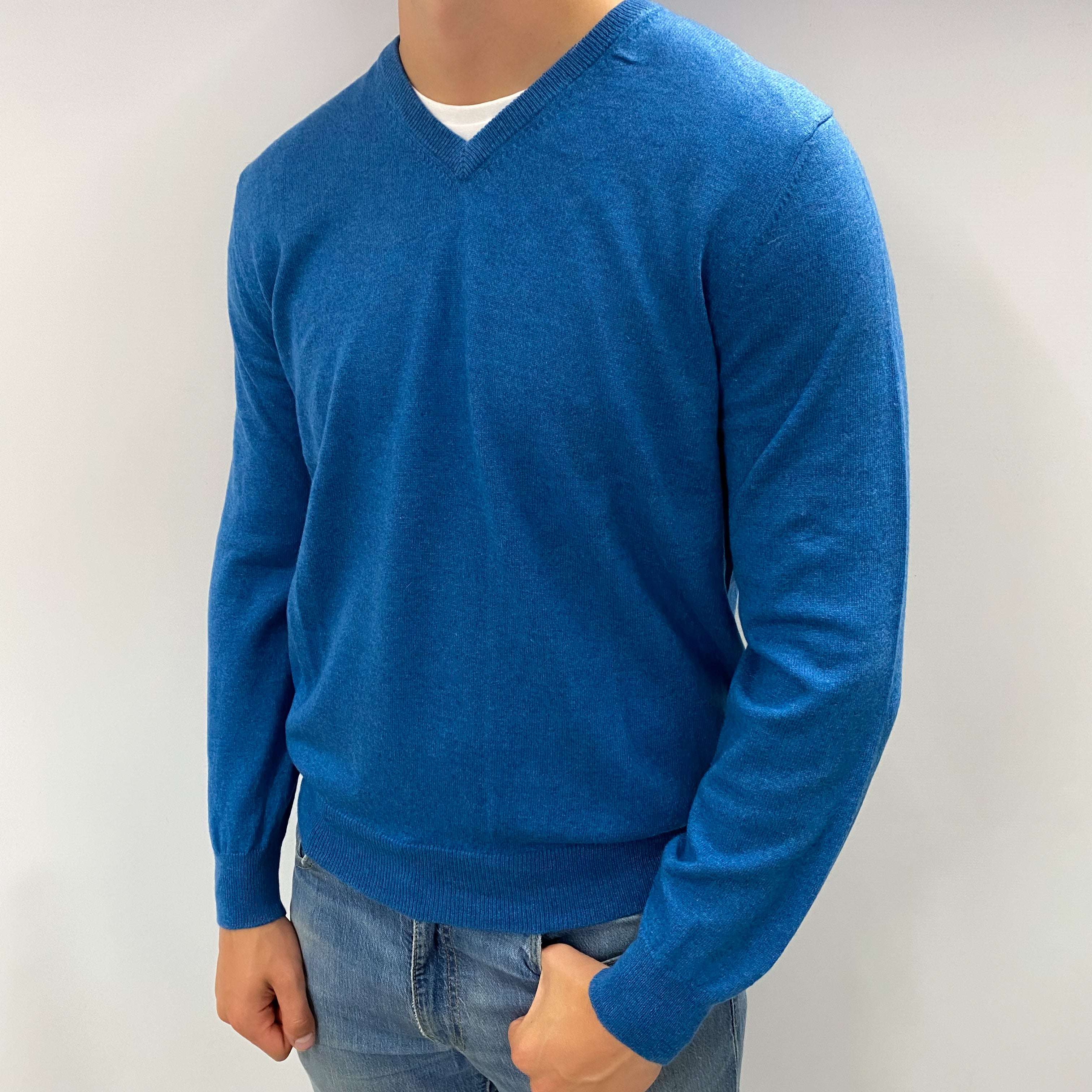 Men's Mediterranean Blue Cashmere V Neck Jumper XL