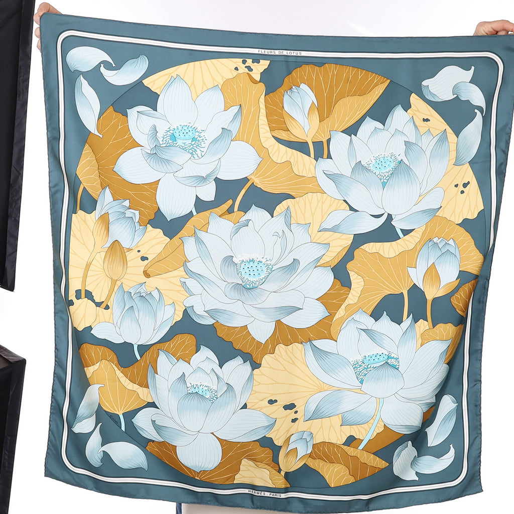 Hermès Fleurs de Lotus Silk Scarf