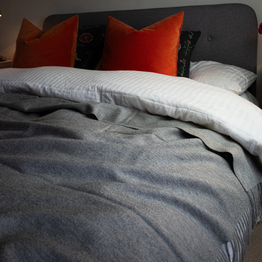 Brand New English Smoke Grey Luxury Woven Cashmere Blanket