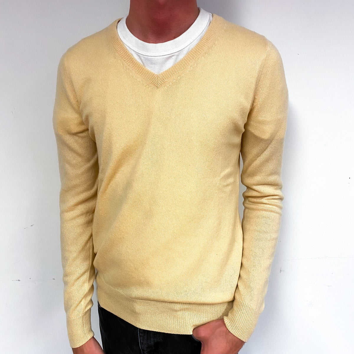 Men's Pale Apricot Cashmere V-Neck Jumper Small