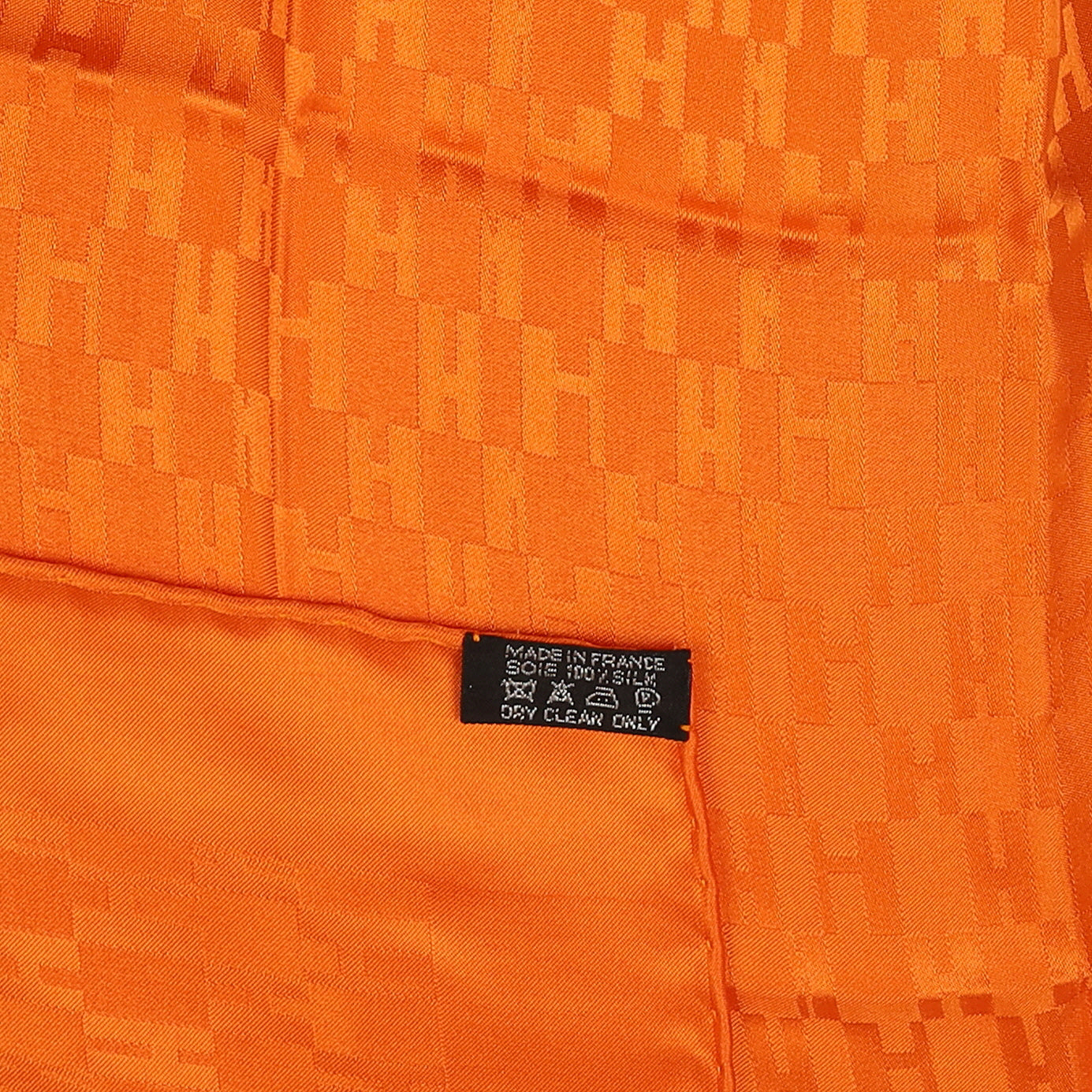 Pristine Hermès H Silk 42 Scarf