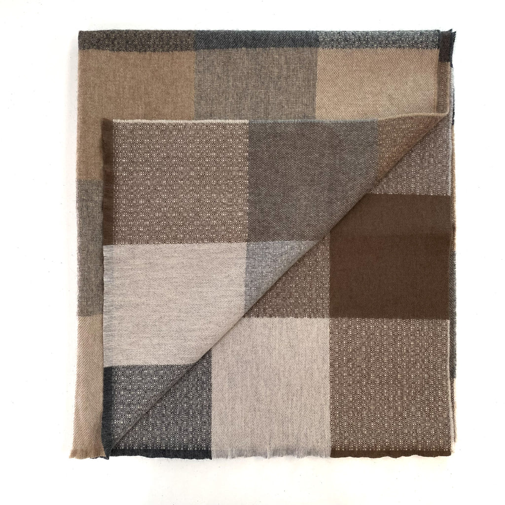 Brand New Scottish Alex Begg Mocha and Grey Chequered Woven Cashmere Stole