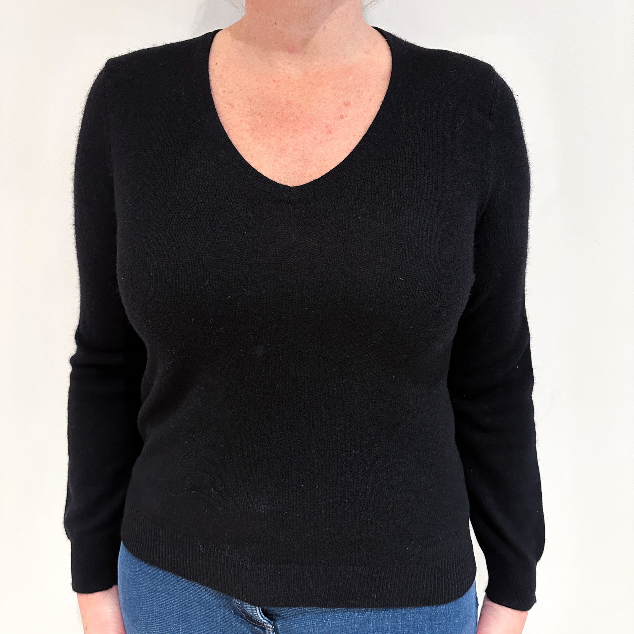 Black Cashmere V-Neck Jumper Large