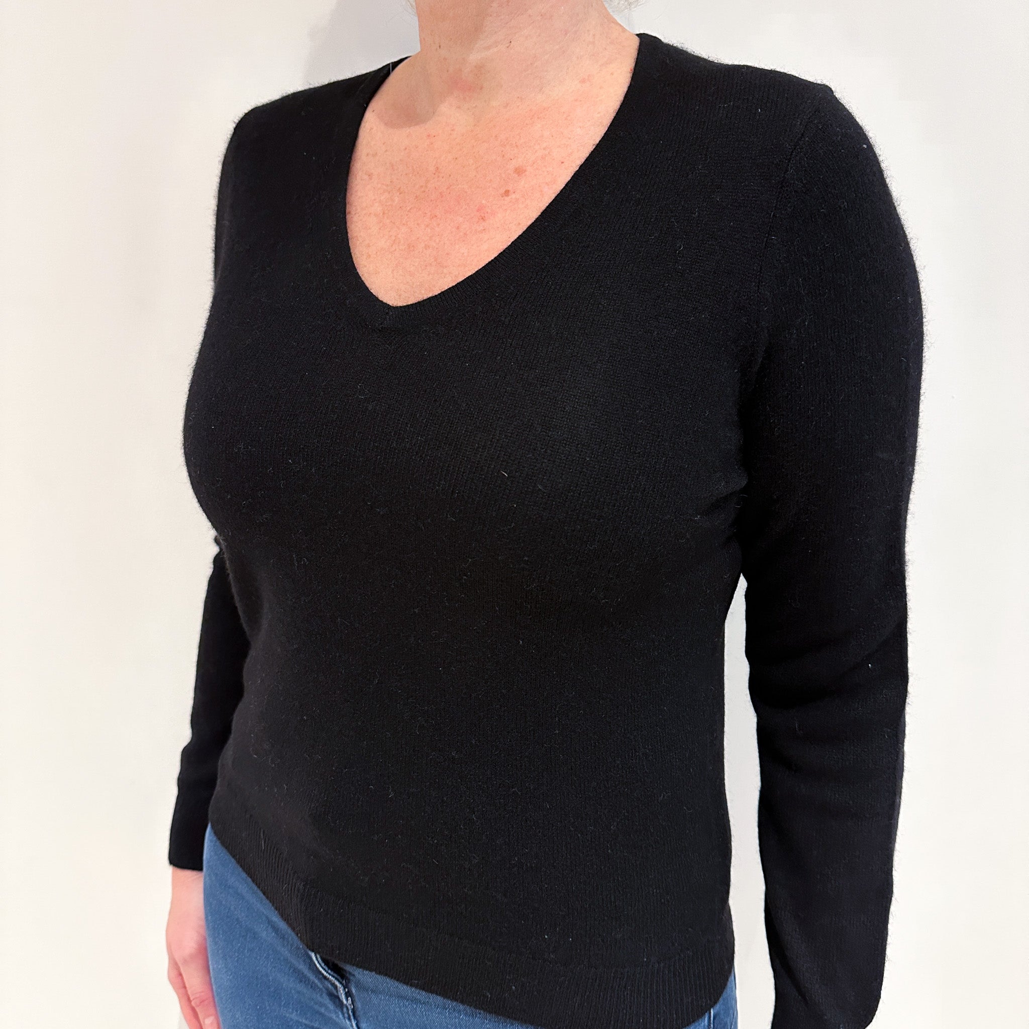 Black Cashmere V-Neck Jumper Large